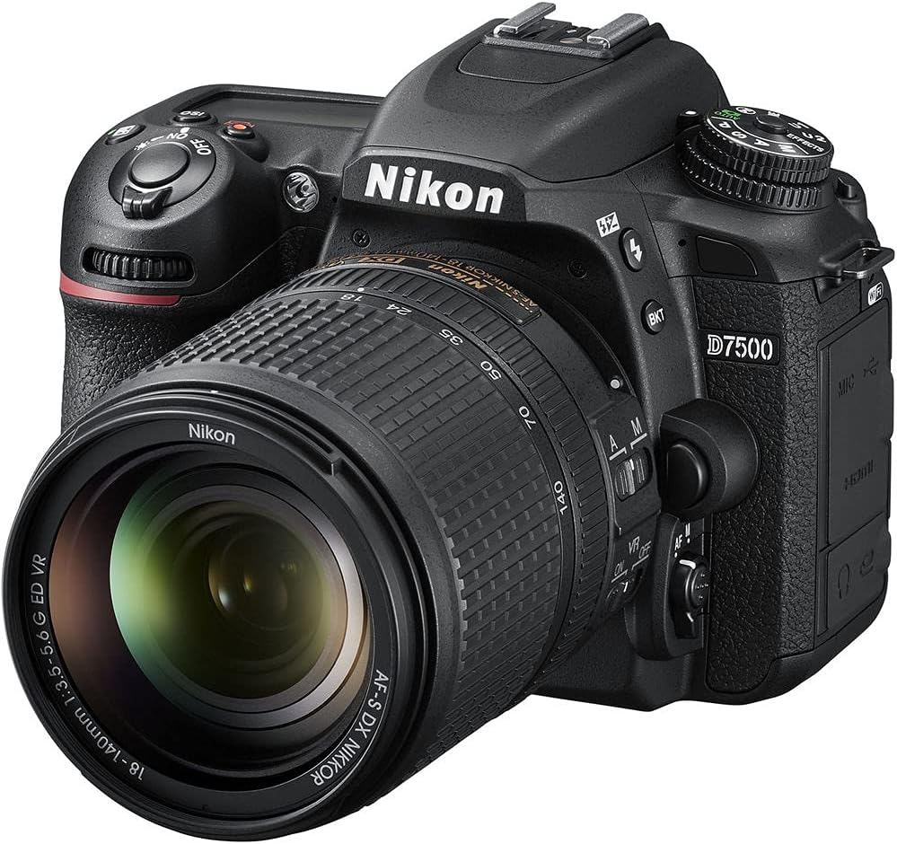 Nikon D7500 – Cámara digital DSLR de 20.9 MP con lente VR de 0.709-5.512 in (1582) Kit de paquete de lujo con tarjeta SD Sandisk de 64 GB + bolsa
