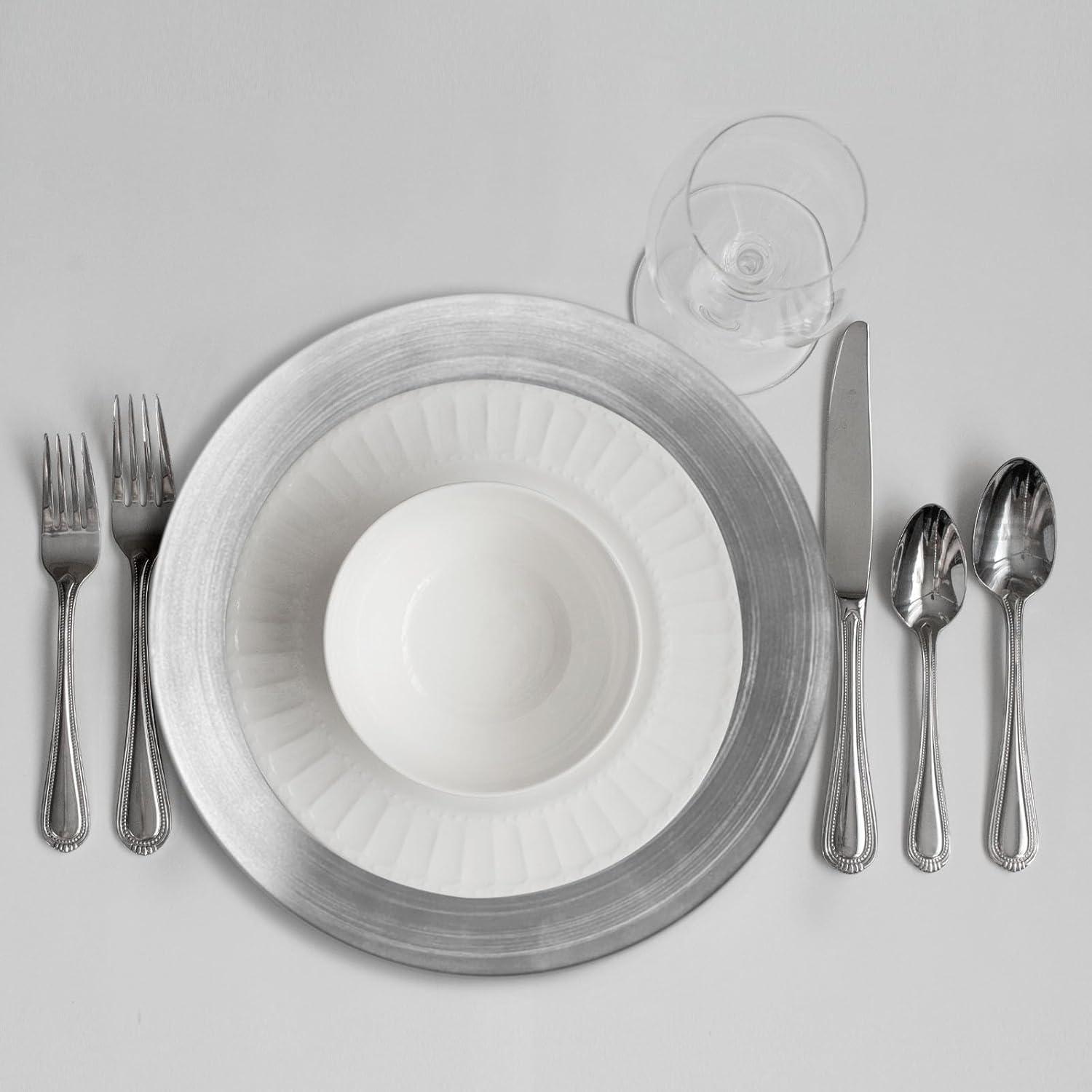 OPEXSCAL Platos de carga plateados, juego de 6 platos de carga para mesa de comedor, boda, eventos, cargadores de placas – 13 pulgadas