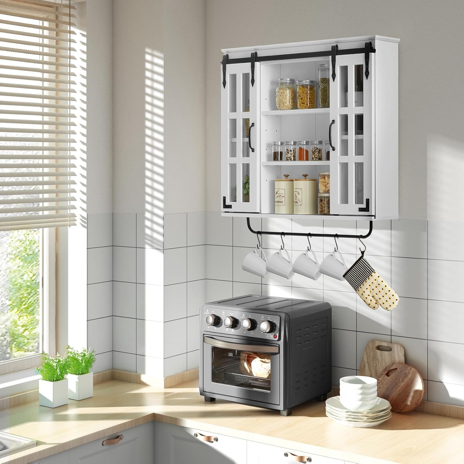 RUSTOWN Armario de baño de granja montado en la pared, armario de pared de madera rústica con dos puertas correderas de vidrio y estante ajustable,