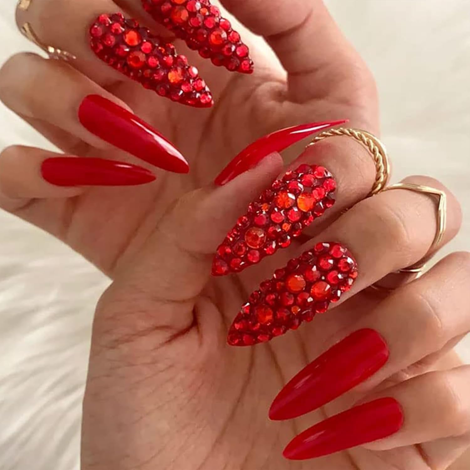 Juego de diamantes de imitación rojos para uñas, 60 piedras preciosas de diamantes de imitación rojos con parte trasera plana de cristal multiforma