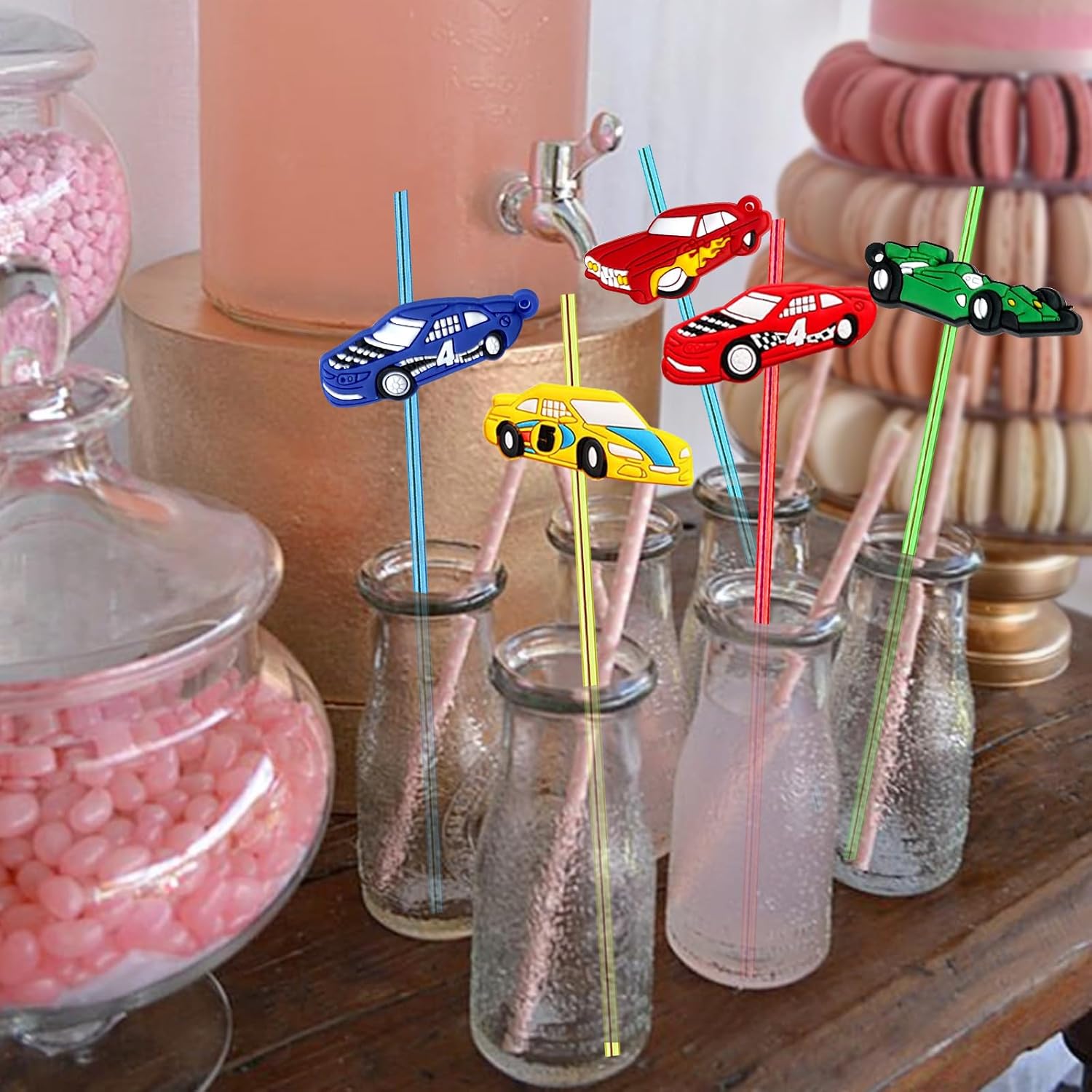 24 regalos de fiesta de coches de carreras, popotes reutilizables para niños, ruedas de carreras para decoración de cumpleaños, dos suministros de