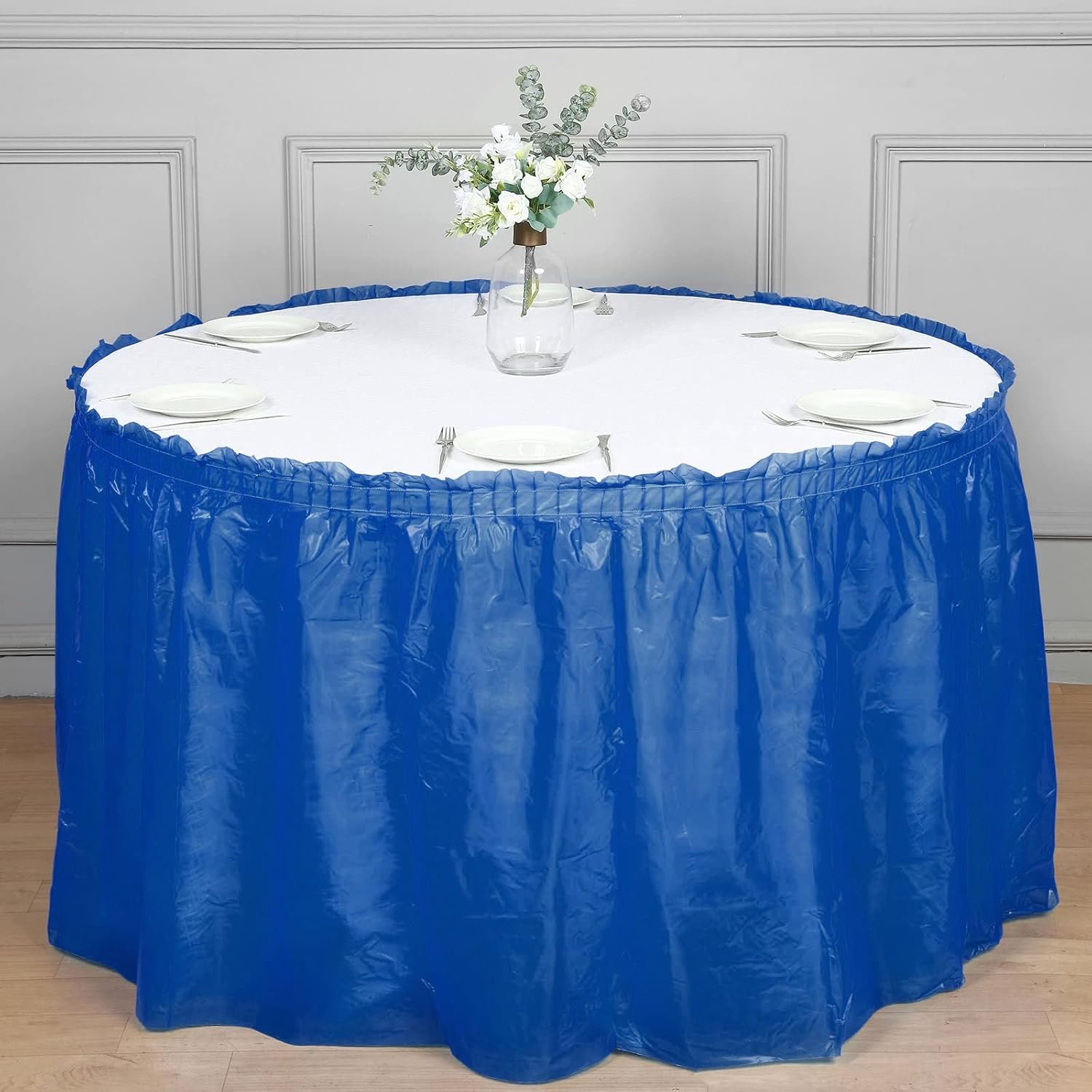 Efavormart – 5 faldas de mesa desechables de plástico con volantes, color azul rey de 14 pies, impermeables, a prueba de derrames, para exteriores e