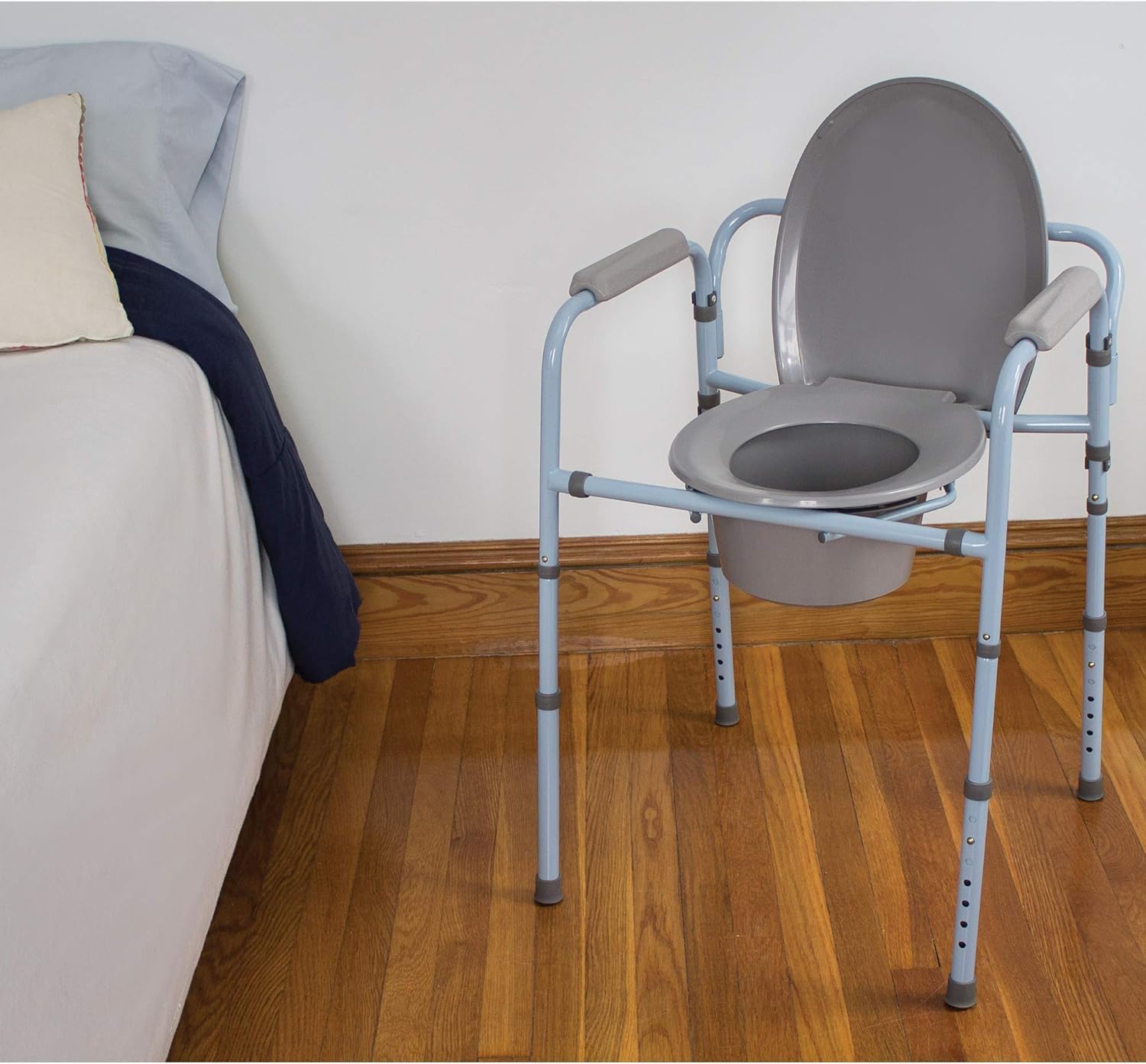 Carex Cómoda plegable 3 en 1 con 14 forros de cómoda – Porta Potty para adultos – Inodoro portátil para campamento, soporta hasta 300 libras,