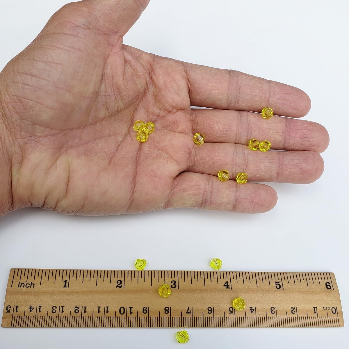 Chengmu Cuentas de vidrio bicono de 0.236 in para la fabricación de joyas 425pcs Forma facetada Crytal Spacer Beads Surtidos Suministros Accesorios