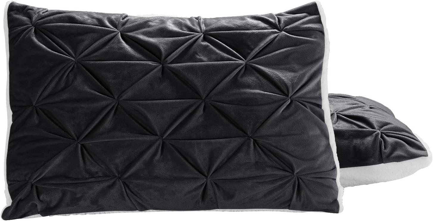 Elegant Comfort Softest – Juego de edredón reversible de 3 piezas de microvisón de microvisón plisado y pellizco, tamaño KingCal King, color negro