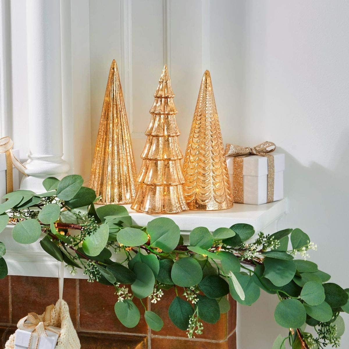 Decoración para árbol de Navidad con luces de hadas, juego de 3 árboles surtidos, 10 pulgadas de alto, acabado de mercurio dorado champán, pilas