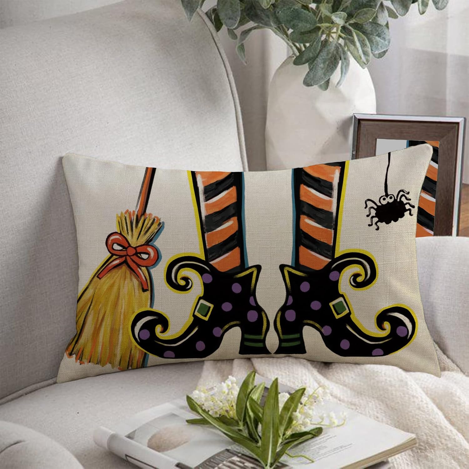 Funda de almohada decorativa lumbar con zapatos de bruja de Halloween de 12 x 20 pulgadas, escoba rectangular araña para decoración del hogar al
