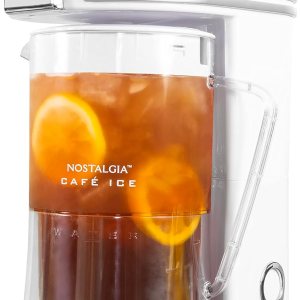 Nostalgia Sistema de preparación de té helado y café de 3 cuartos con jarra de doble aislamiento, selector de fuerza y cámara infusora, también Nostalgia Sistema de preparación de té helado y café de 3 cuartos con jarra de doble aislamiento, selector de fuerza y cámara infusora, también