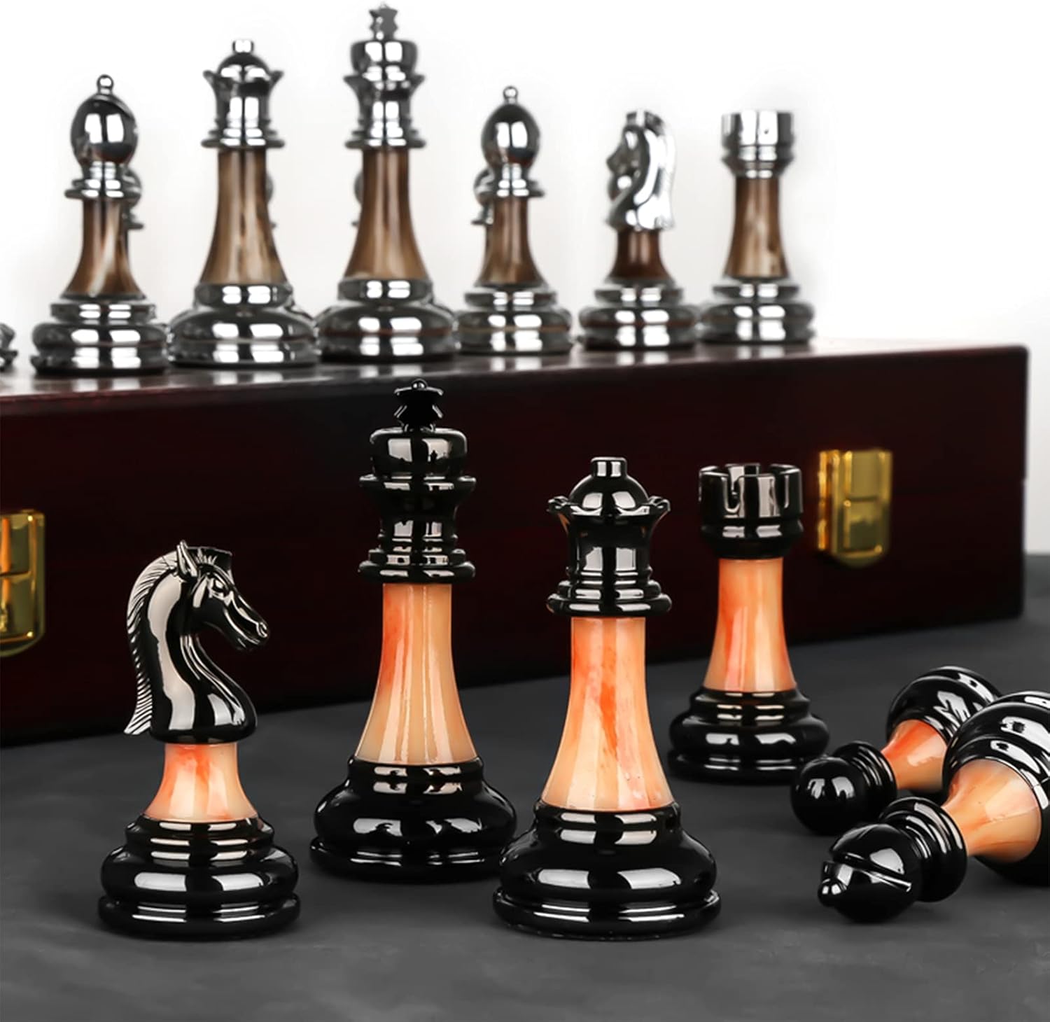 Juego de ajedrez de 17 pulgadas con tablero de ajedrez de madera plegable y piezas estándar clásicas hechas a mano piezas de ajedrez de metal