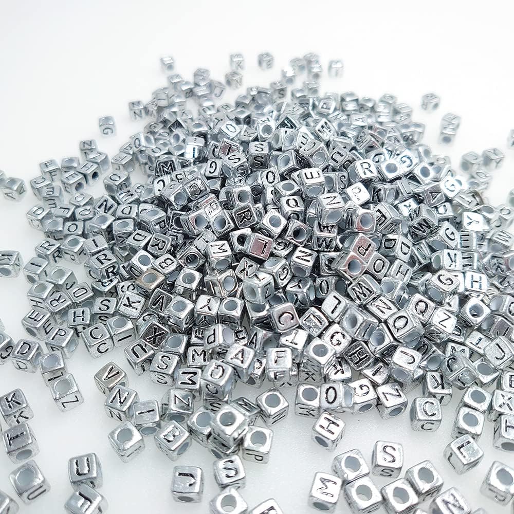 800 cuentas de letras acrílicas con forma de cubo plateado de 0.236 x 0.236 pulgadas, formas mixtas de plástico, cuentas sueltas de bricolaje para