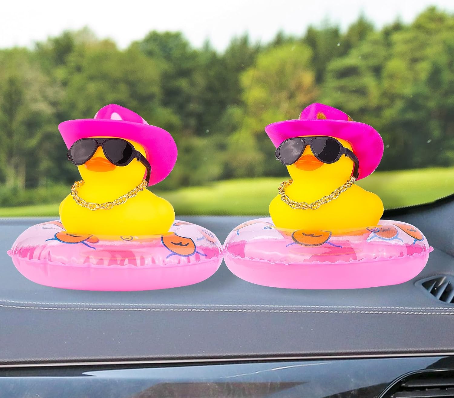 2 adornos de pato para automóvil, decoración de tablero de automóvil de pato amarillo con mini anillo de natación, collar de sombrero de vaquero y