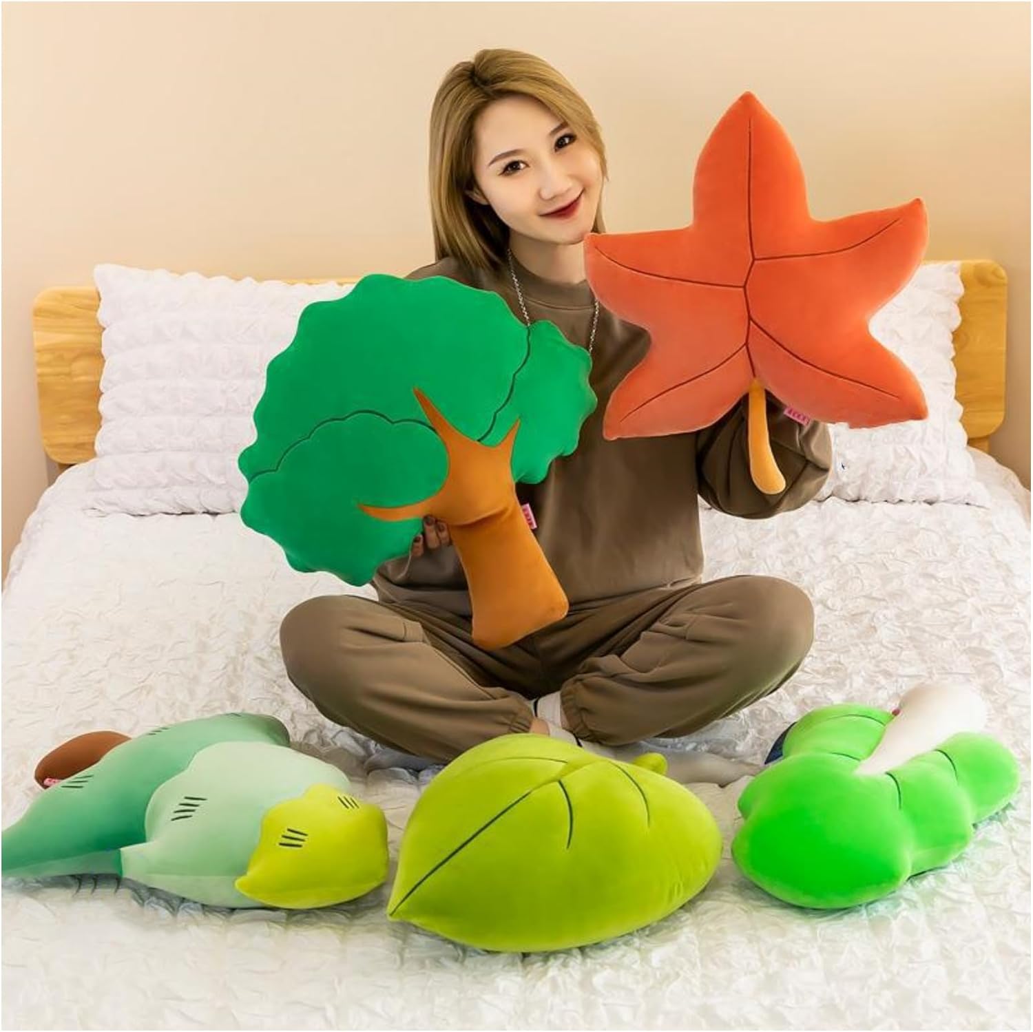 Almohada de felpa con forma de hoja de arce, almohada con forma de planta para dormitorio, decoración del hogar, 19.7 in, naranja