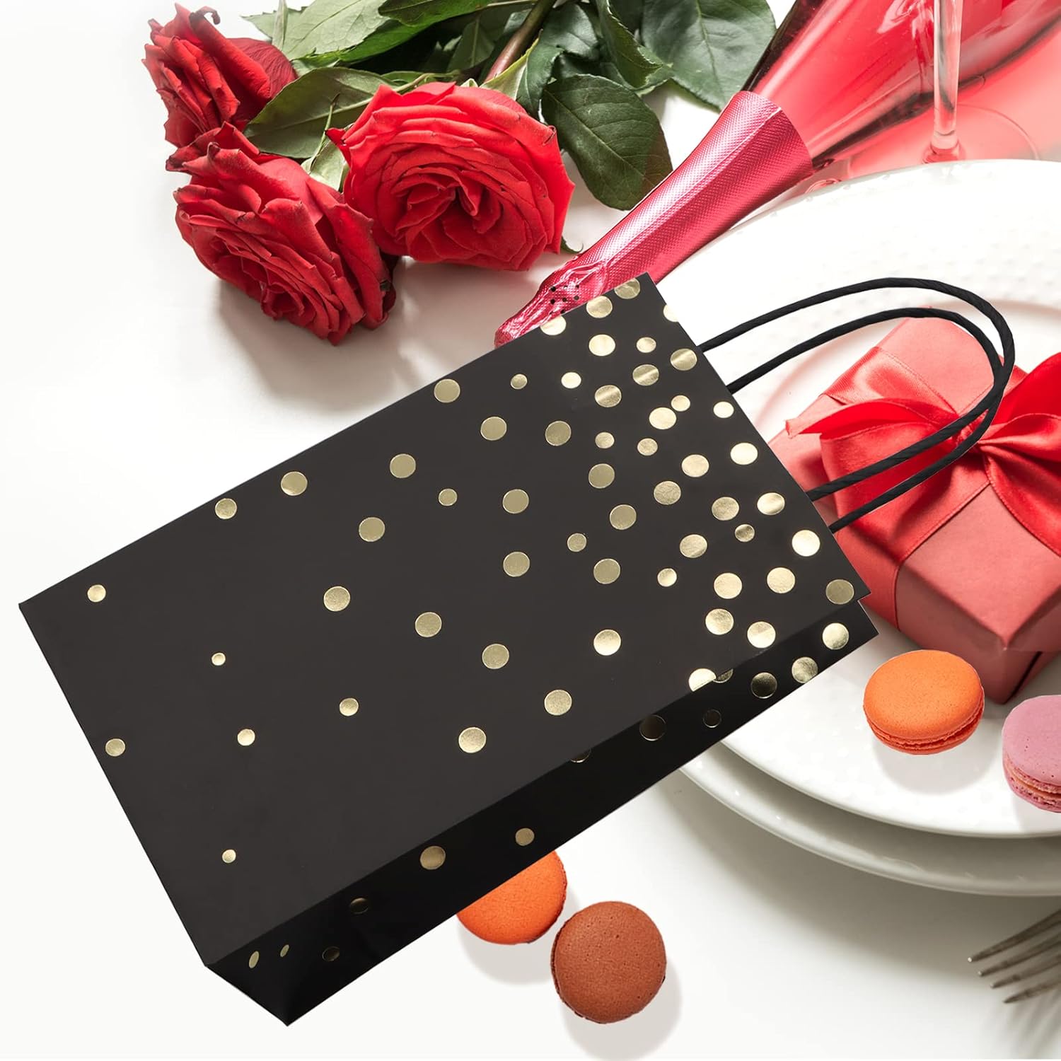 ECOHOLA Bolsas de regalo de papel de aluminio negro y dorado con asas negras, 25 piezas de lunares metálicos dorados para regalos, minoristas,
