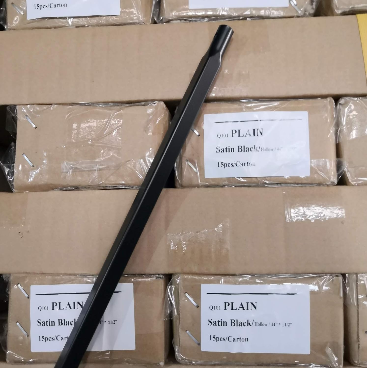 Balaustres cuadrados de hierro forjado de 12 x 44 pulgadas, husillos huecos de hierro para escaleras interiores (negro satinado, paquete de 10)