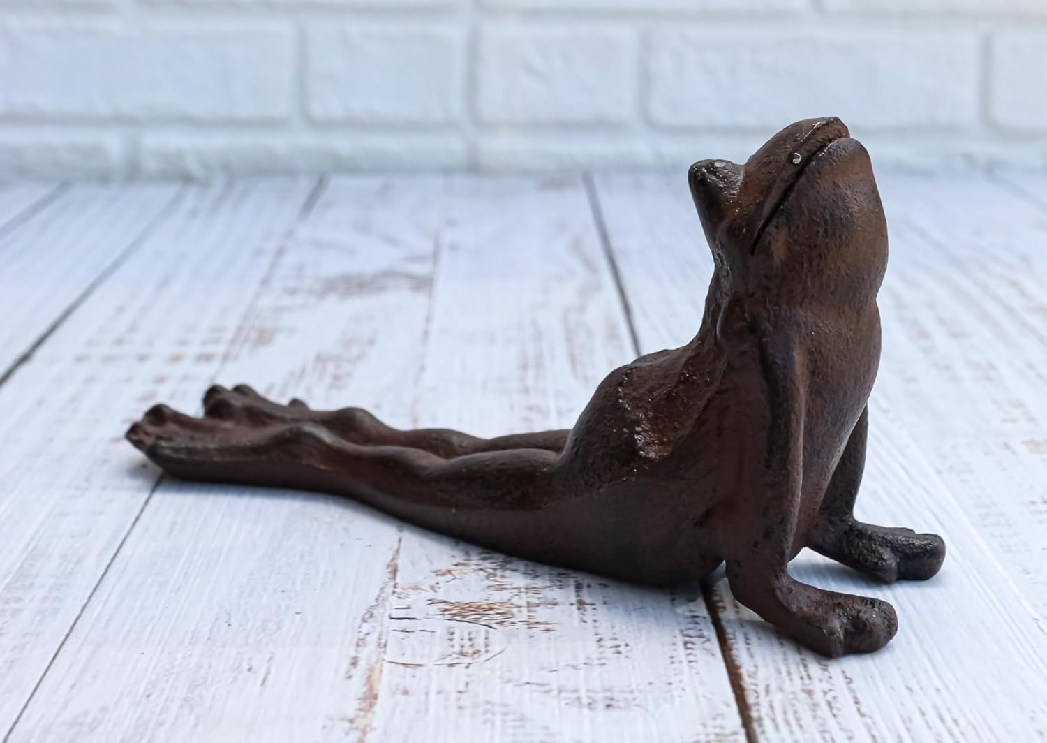 Ebros Gift Tope de puerta de hierro fundido rústico con diseño de rana de sapo para yoga, decorativo, coleccionable, estatua de cuña