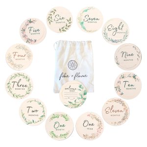 Fiber + Flower 12 juegos de hitos mensuales para bebé, círculo de madera mensual con letrero de Hello World para recién nacido, letreros de 1 a 12 Fiber + Flower 12 juegos de hitos mensuales para bebé, círculo de madera mensual con letrero de Hello World para recién nacido, letreros de 1 a 12
