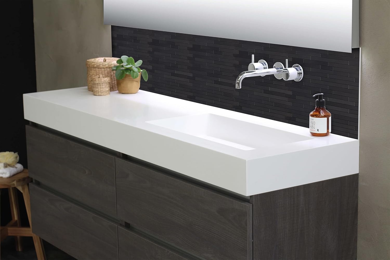 Azulejo de metro lineal para salpicaduras de pared de color negro, superficie de metal de aluminio autoadhesiva, azulejos de pared para cocina y
