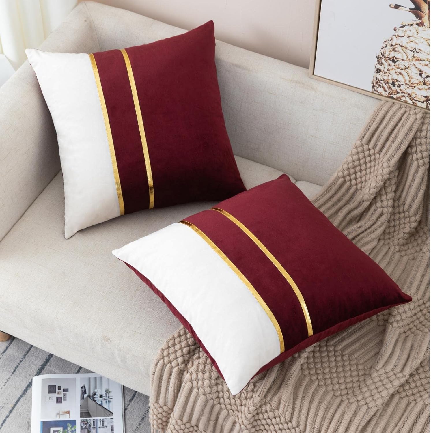ZLINA Juego de 2 fundas de almohada decorativas de terciopelo rojo y blanco con retazos de cuero dorado de 16 x 16 pulgadas, fundas de cojín