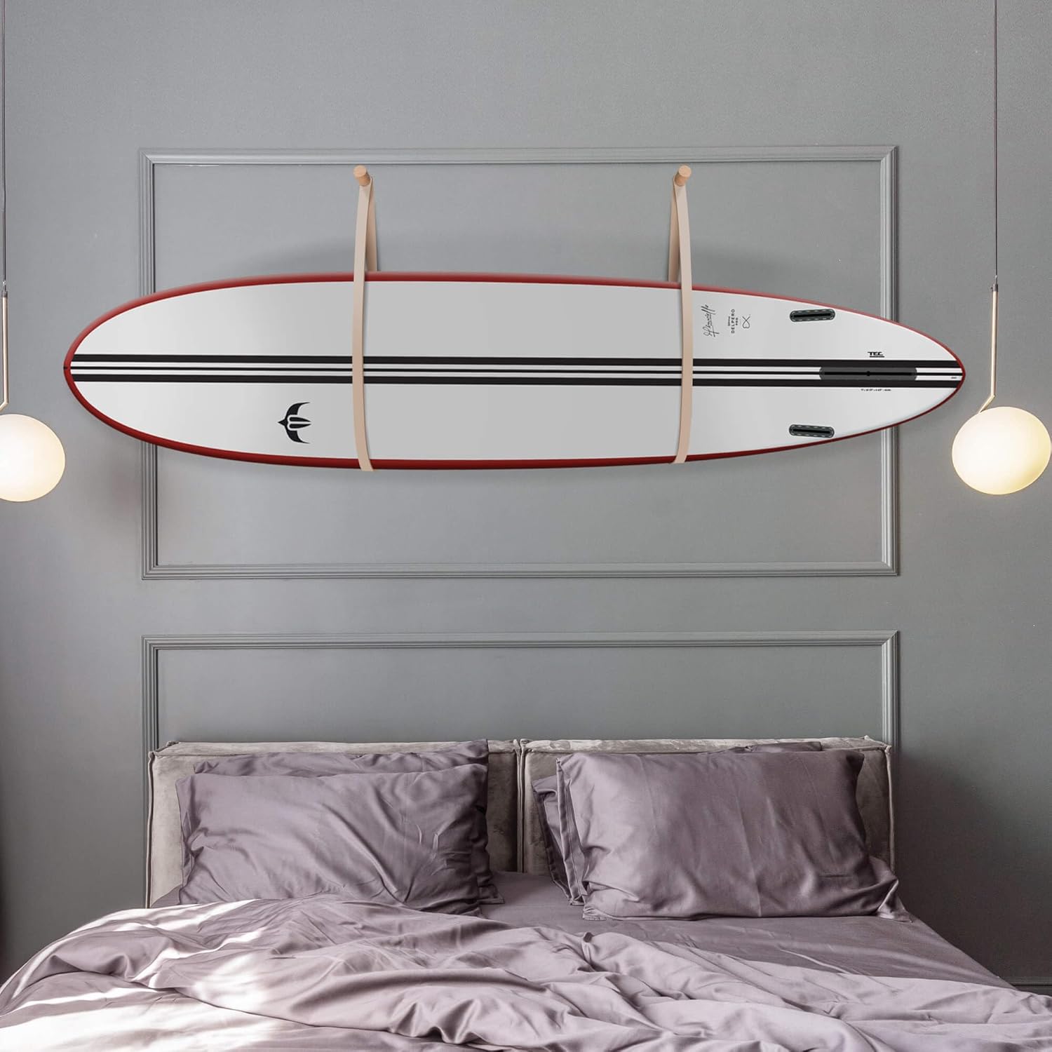 ‘ Soporte de pared para tabla de surf, snowboard, longboard, wakeboard, roble sostenible y estante de cuero, el soporte perfecto para mostrar tus