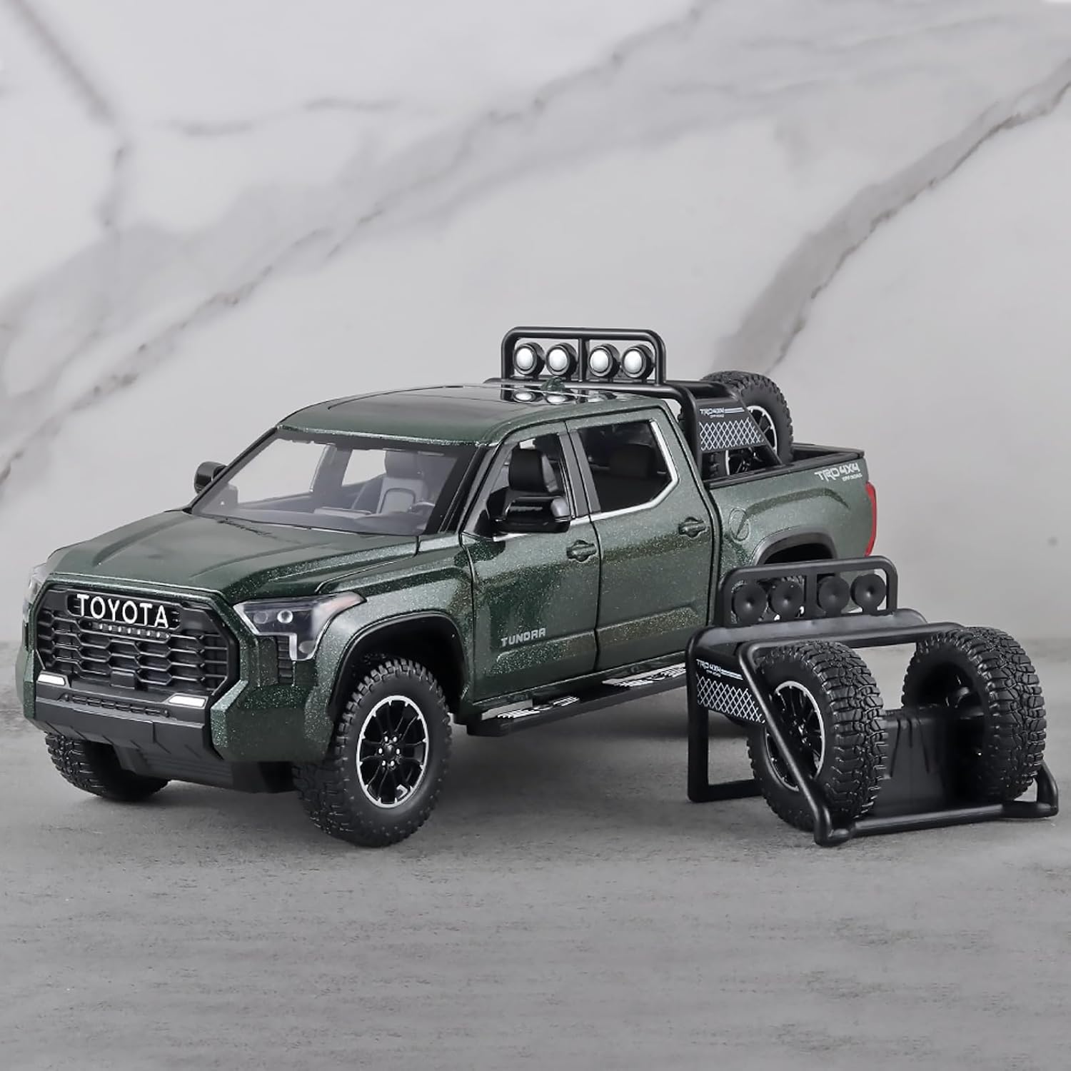 Toy Trucks for Boys 124 Tundra Diecast Metal Model Toy Pickup Truck Pull Back Car Model with Light and Sound Toy Trucks for Boys Age 4-7(Green)