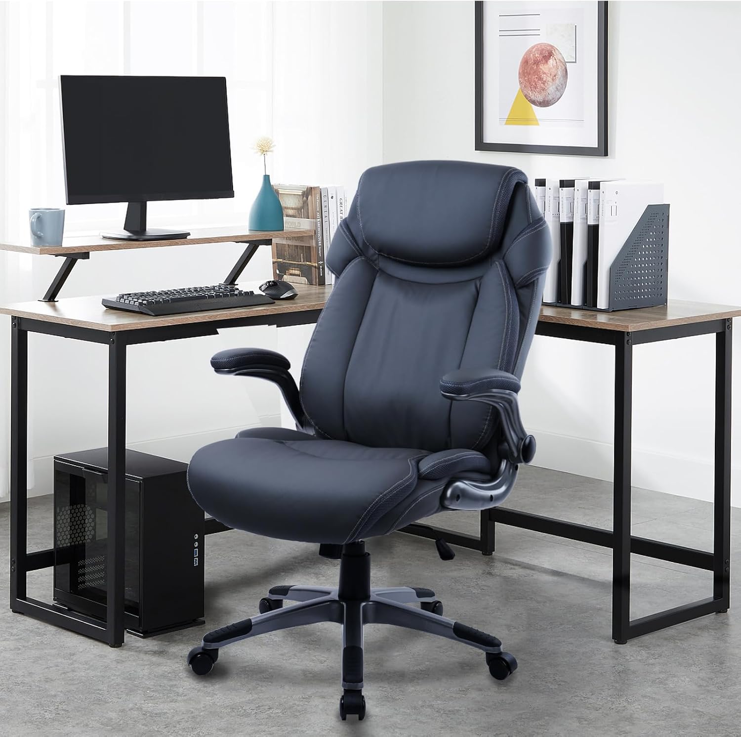 CLATINA Silla ergonómica de oficina con respaldo alto de piel sintética, brazos abatibles, reposacabezas grueso, soporte lumbar, giratorio, silla de