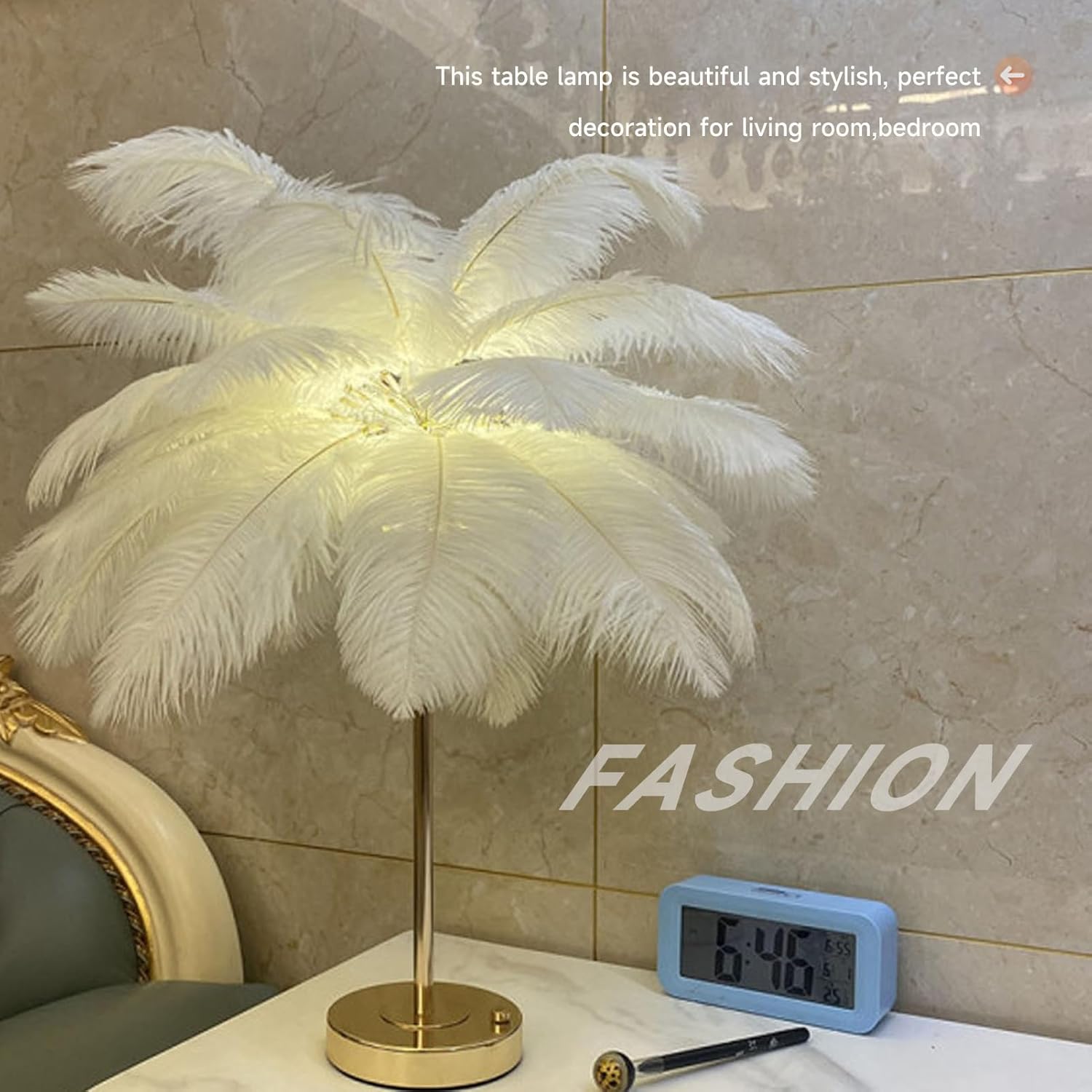 Gugxiom Lámpara de plumas de avestruz, lámpara de mesa de plumas USB, lámpara de princesa, mesita de noche estética, lámpara de escritorio dorada,