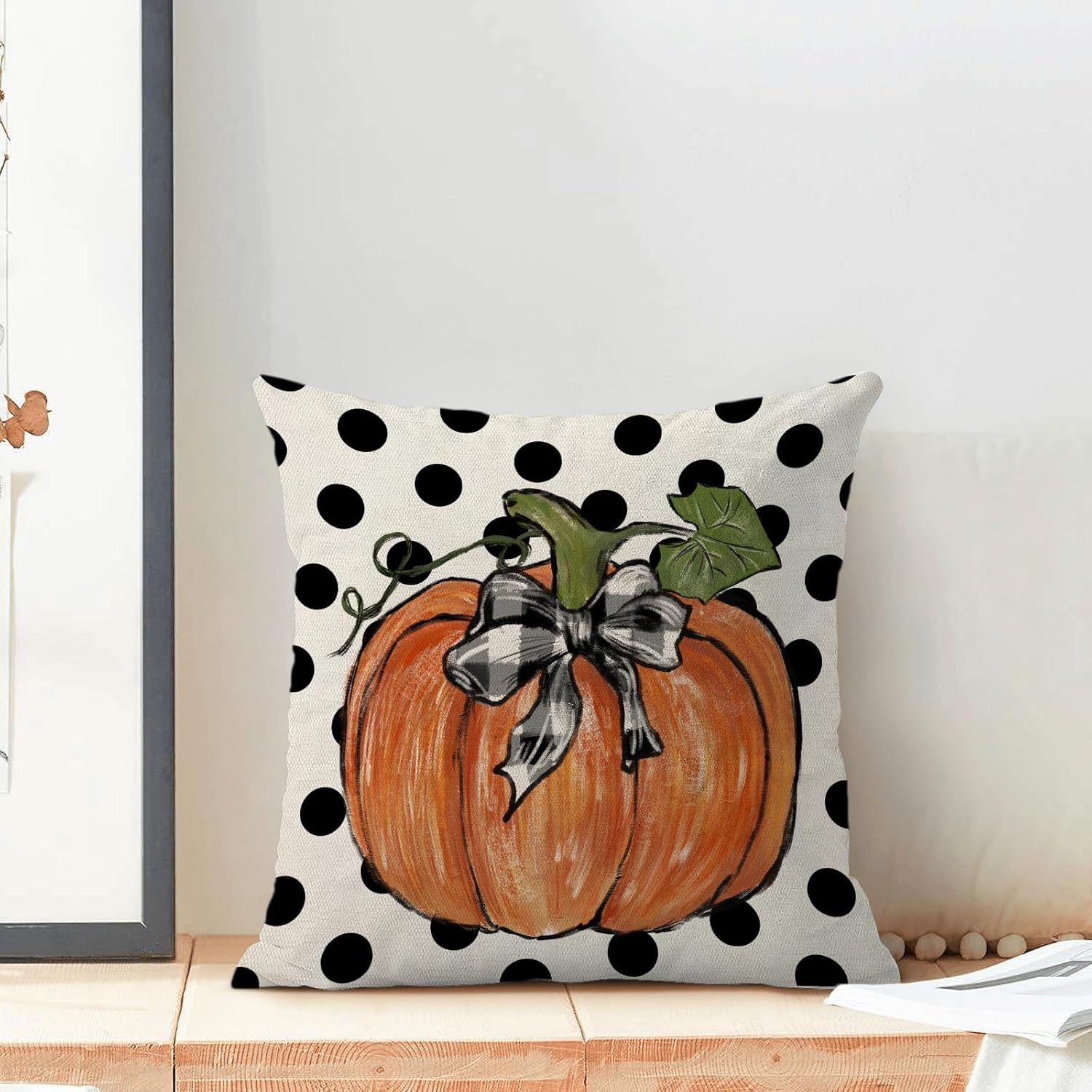 Gohdiwh Juego de 2 fundas de almohada decorativas de otoño de 16 x 16 pulgadas, diseño de calabaza naranja de lunares, fundas decorativas de lino