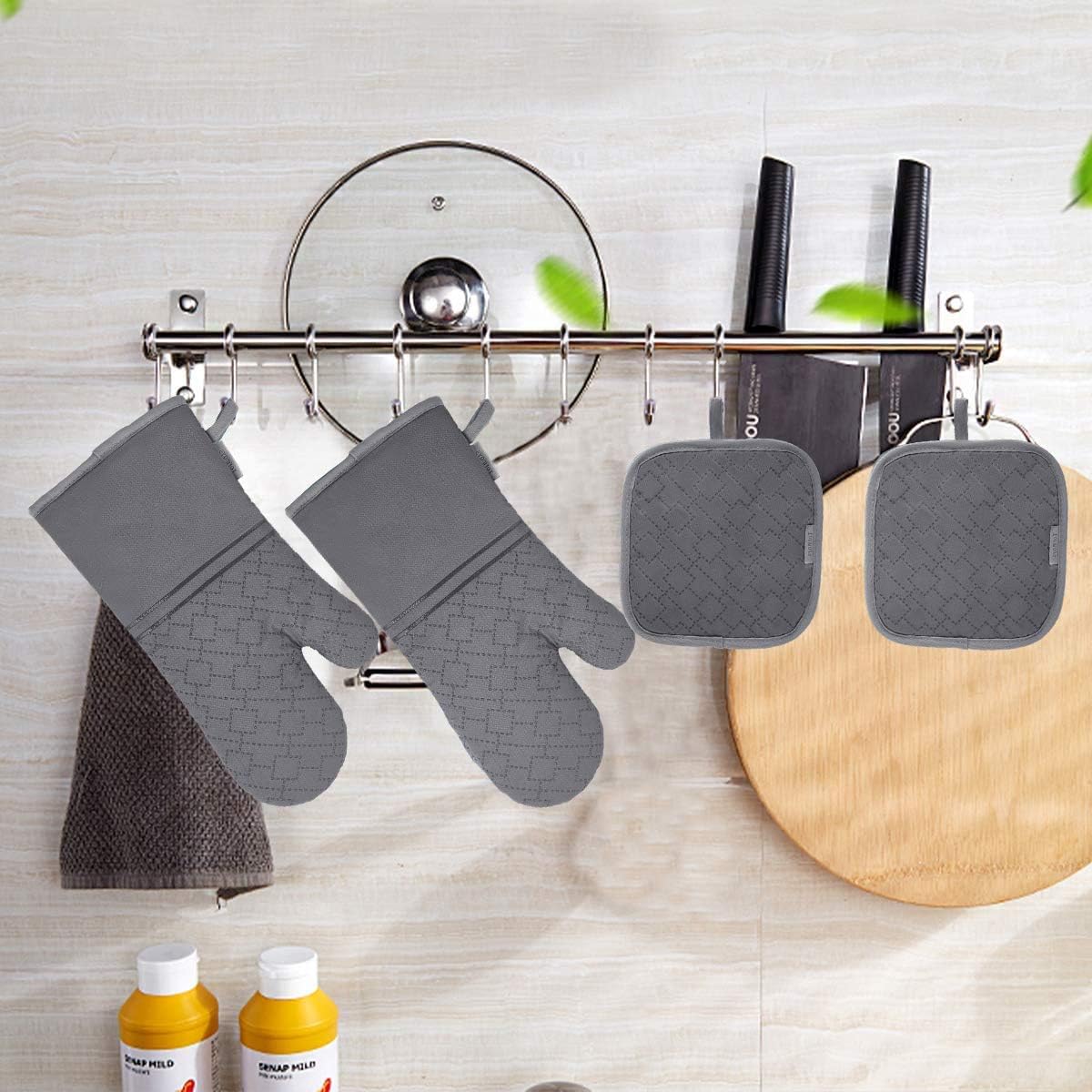 Oven Mitts and Pot Holders Set 4Pcs, Oven Mitt 572F Heat Resistant for Kitchen, Soft Cotton Lining Oven Gloves with Non-Slip Silicone Surface for