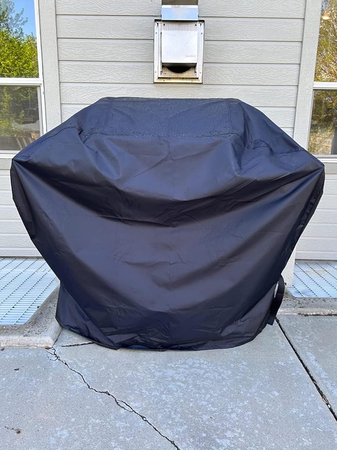 Funda para parrilla, 67 pulgadas, impermeable, material anti-UV con correas elásticas de velcro y cuerda de dobladillo ajustable para Weber