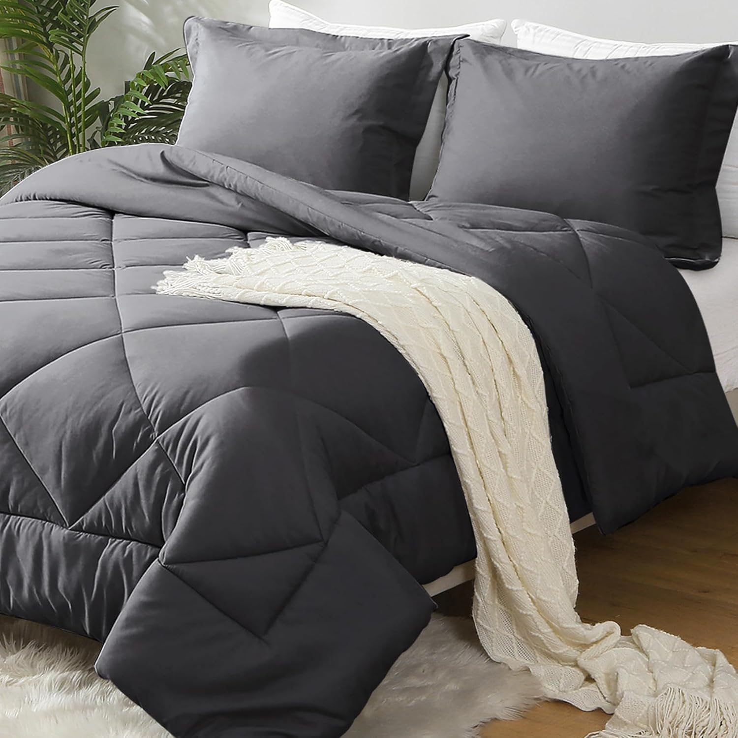 JOLLYVOGUE Juego de edredón tamaño King gris oscuro, juego de cama reversible en una bolsa para todas las estaciones, juego de cama de 3 piezas con