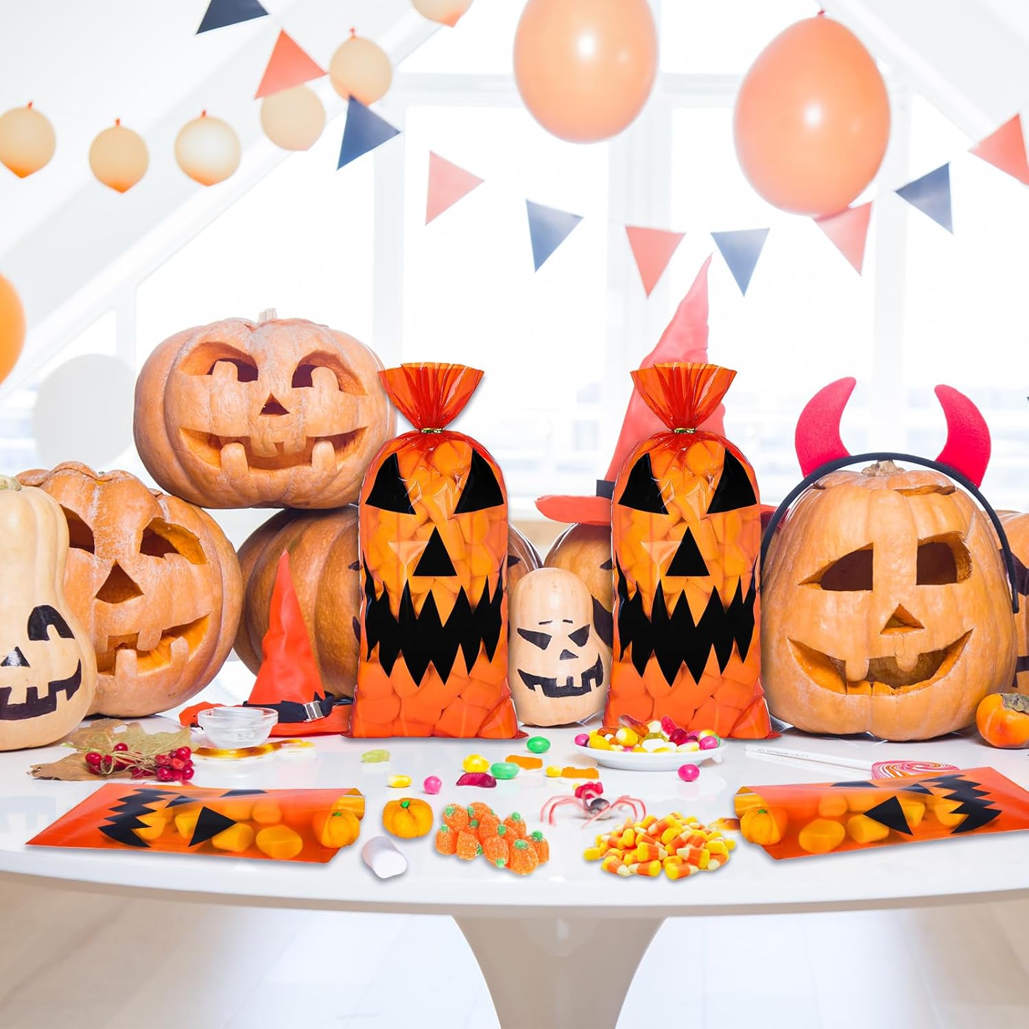 Whaline 120 bolsas de celofán de calabaza de Halloween con 120 lazos dorados, bolsas de dulces para dulce o truco, bolsas de regalo de palomitas de
