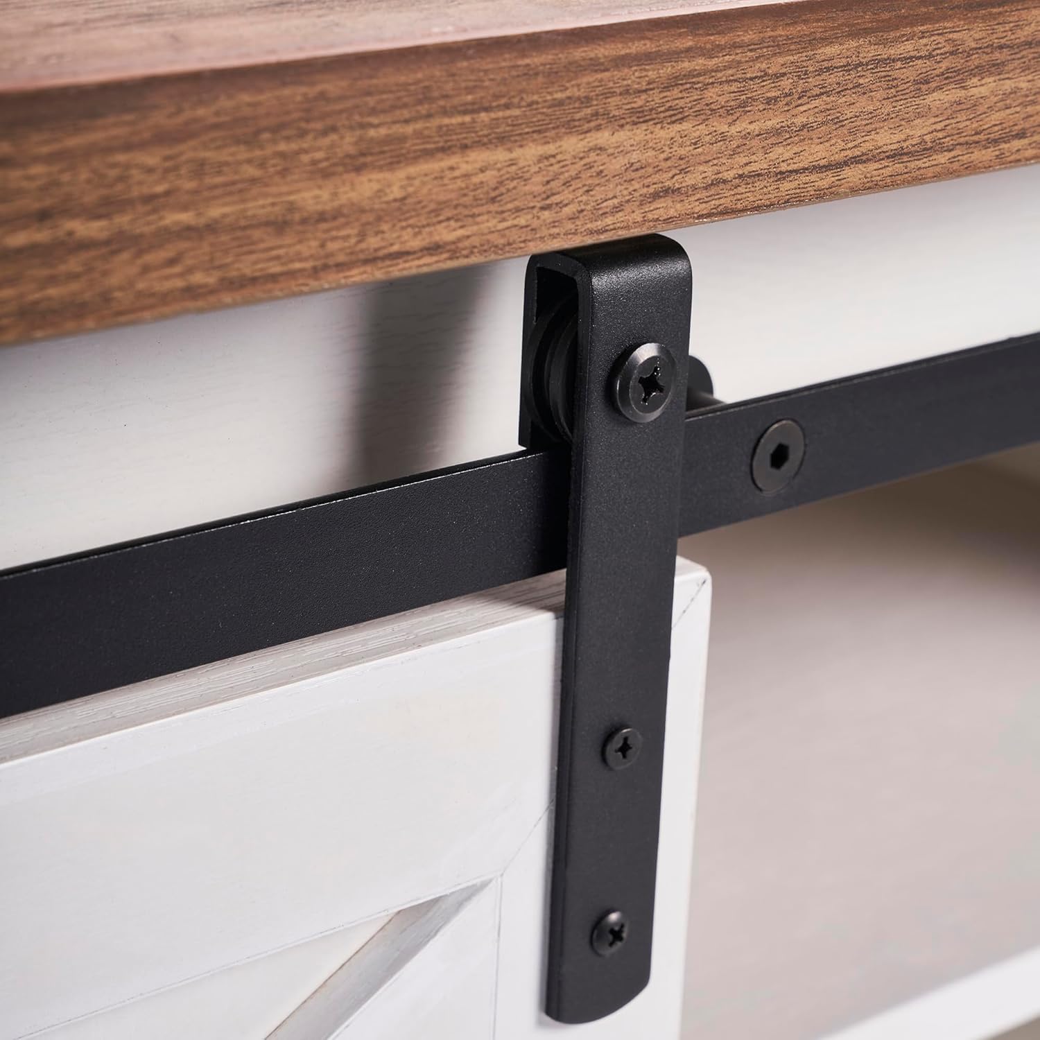 Holaki Moderno banco de zapatos estilo granja con puertas correderas y grandes espacios, blanco, madera