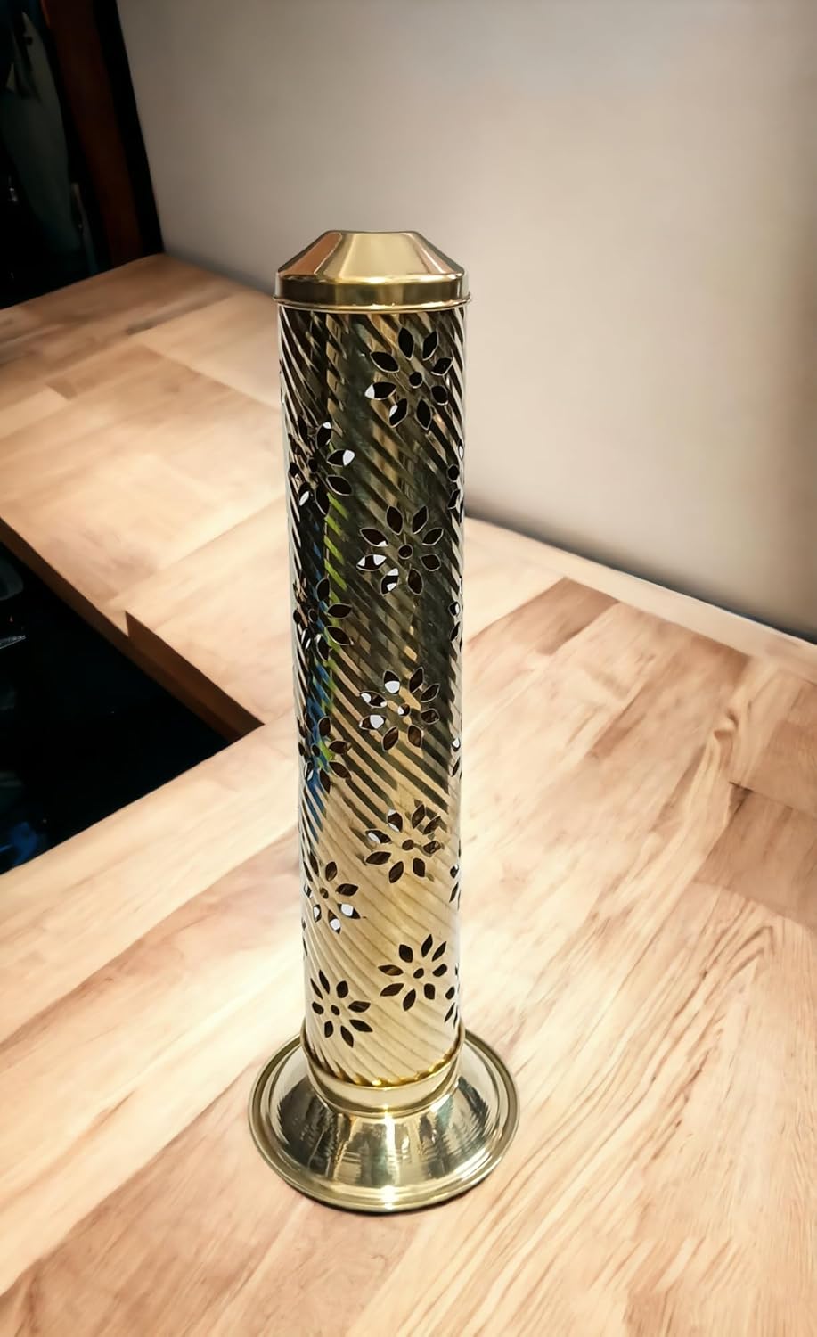 Ajuny Soporte para quemador de incienso de latónsoporte para palo de incienso, soporte en torre, atrapaseñas de cenizas, diseño de flor Jali para