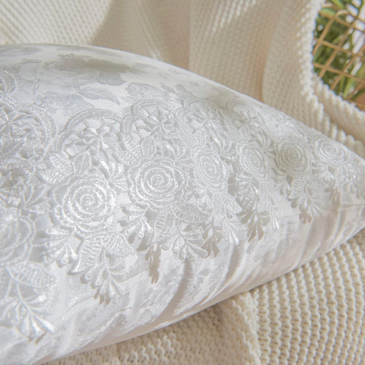 Juego de 2 fundas de almohada europeas de 26 x 26 pulgadas, fundas de almohada de encaje blanco de lujo, estilo vintage, estilo vintage, arte