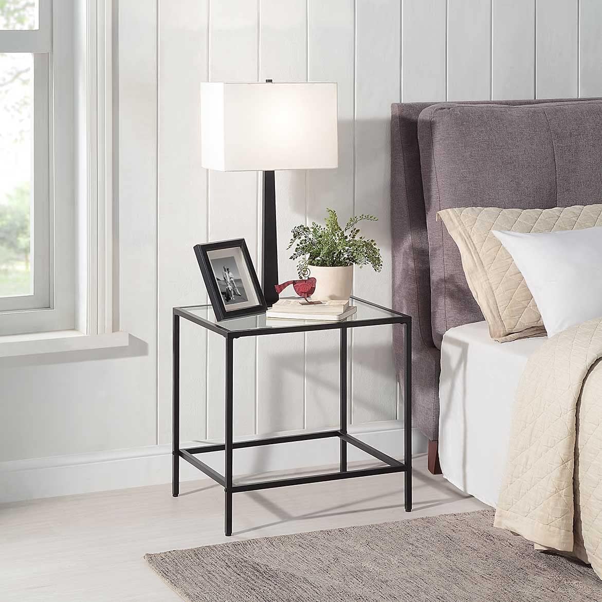 CAWS Mesa auxiliar negra de 22 pulgadas de ancho, mesa auxiliar rectangular de vidrio templado, mesita de noche, mesa minimalista moderna, 21.97