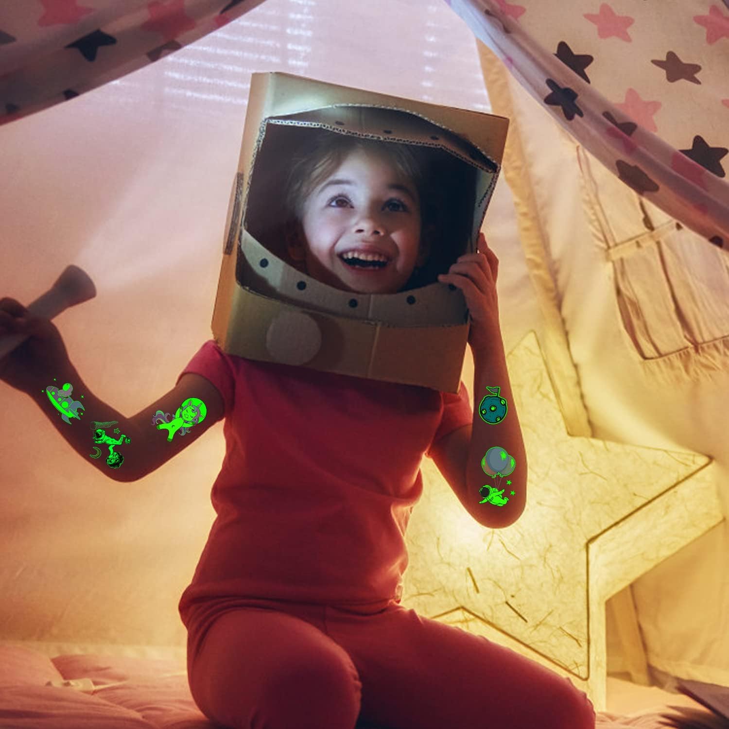 Suministros de recuerdos de fiesta de cumpleaños con temática espacial, 240 tatuajes temporales para niños, 2 tipos de decoración de planeta