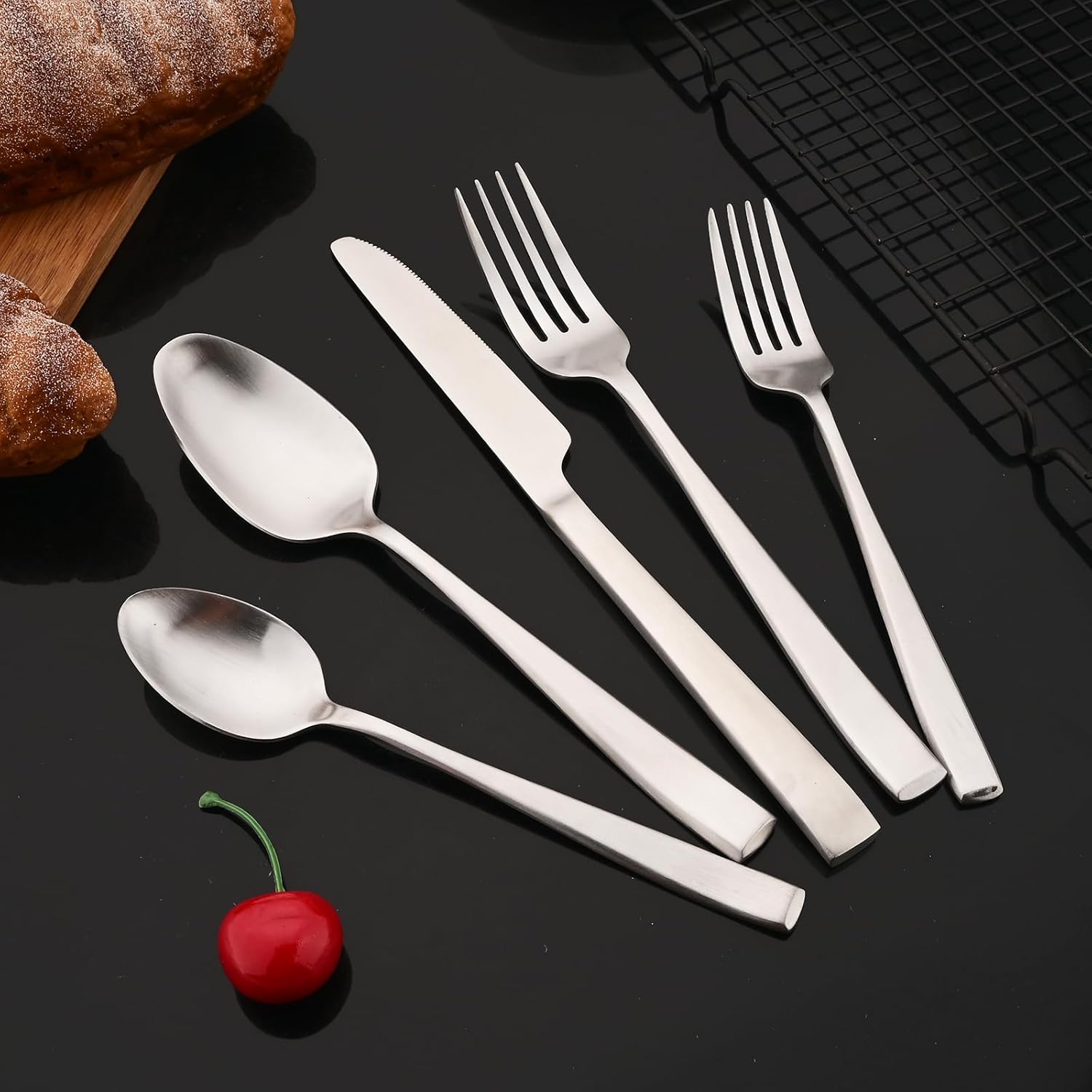 JASHII Juego de 4 tenedores de postre de acero inoxidable 304 con acabado satinado de plata mate, 7.28 pulgadas, para ensalada, aperitivos, mini