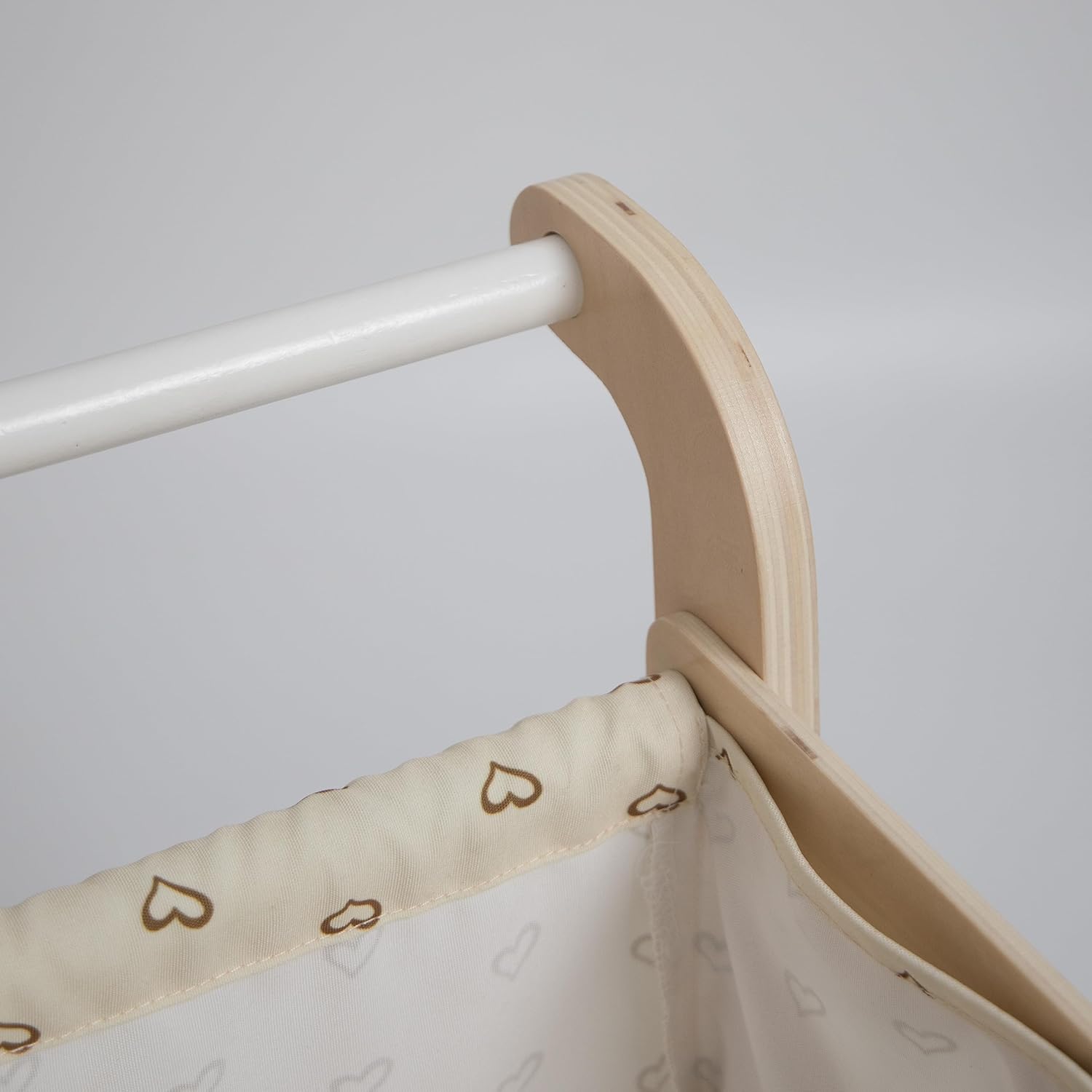 Hopscotch Squad Carrito de compras de madera para bebé, cochecito de muñeca para niños pequeños, caminante de aprendizaje educativo, carro de juego