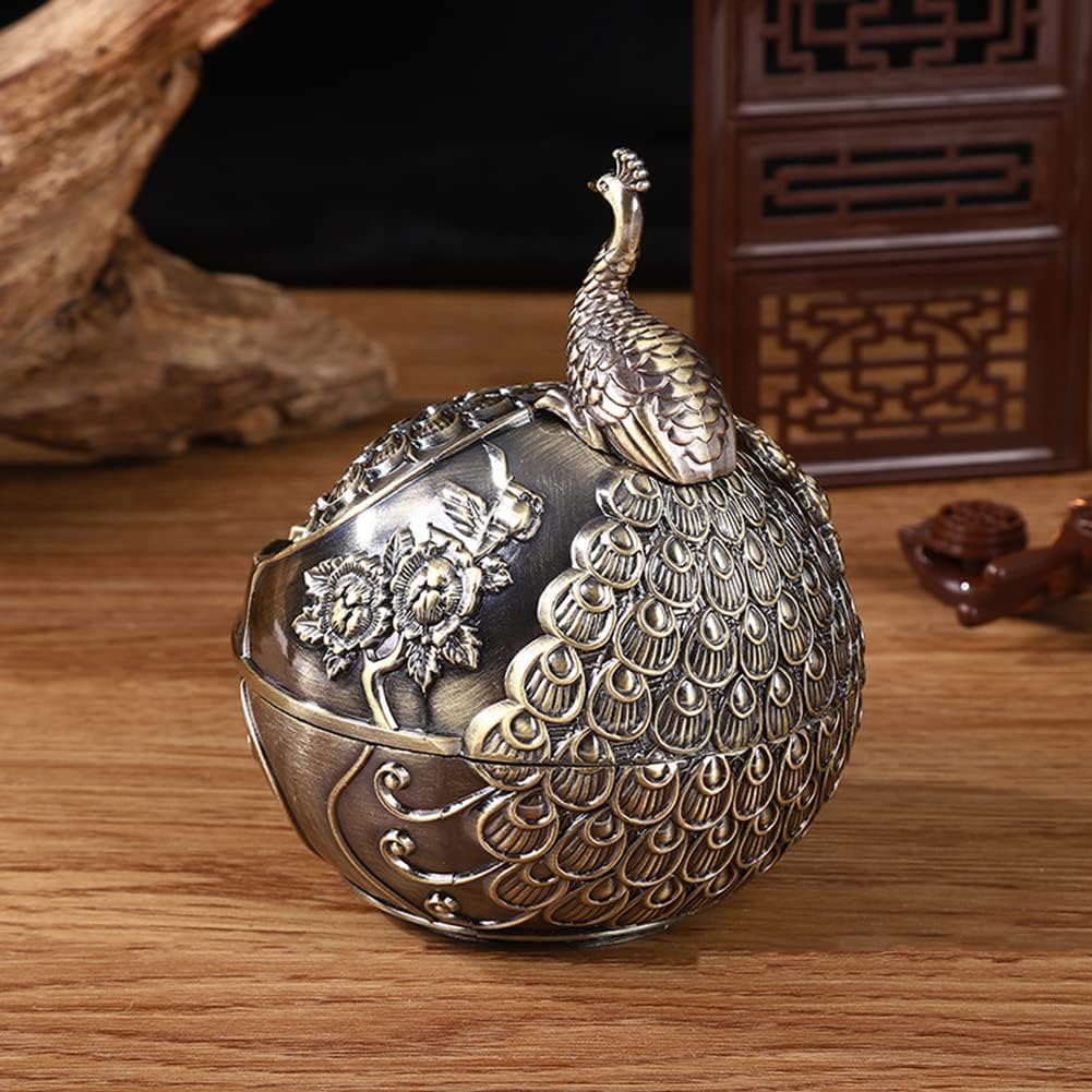 Willcome Cenicero vintage de pavo real con tapa, cenicero de metal resistente al viento, cenicero de escritorio para decoración del hogar y la