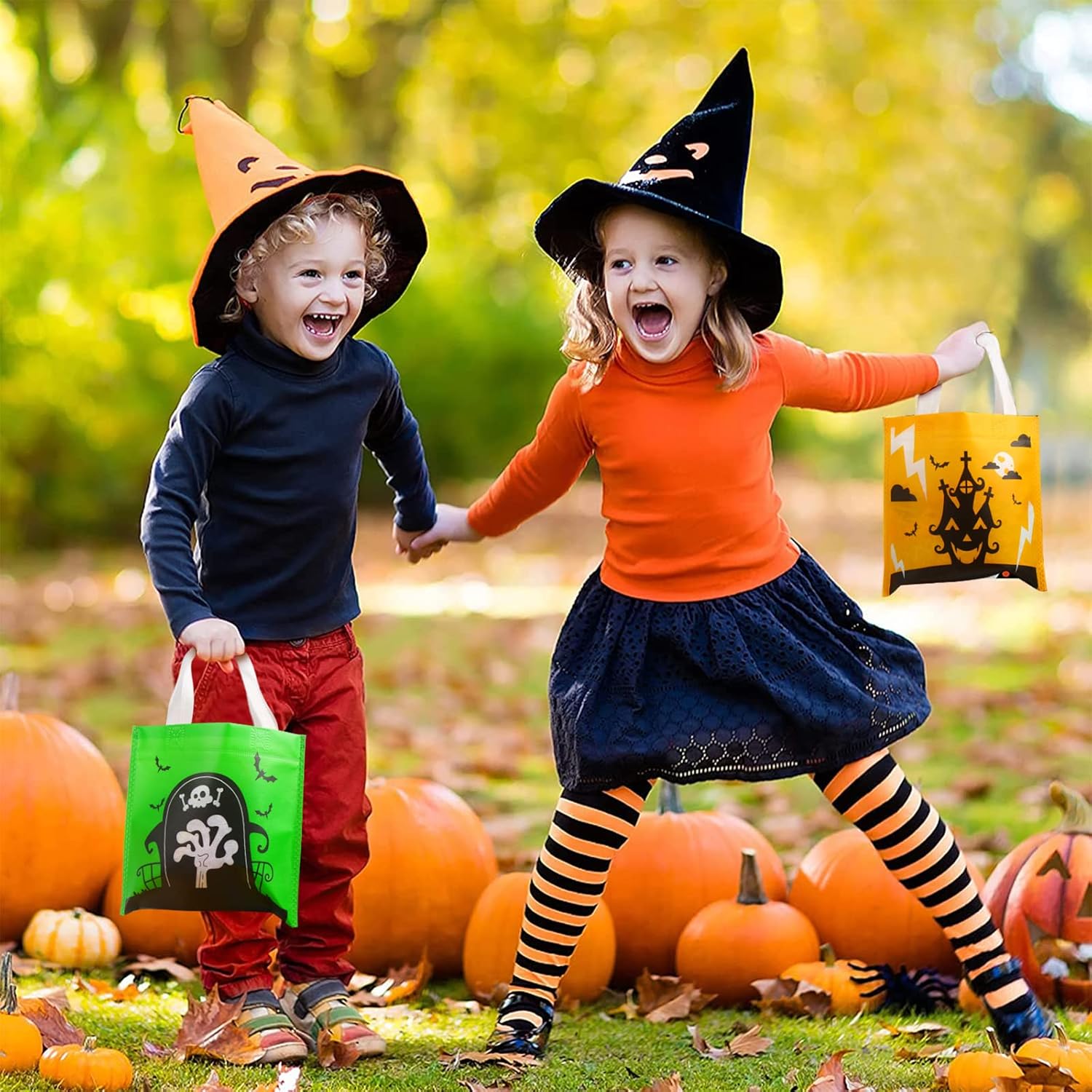 CCINEE 48 bolsas no tejidas de Halloween, 8 diseños de bolsas de regalo reutilizables con asas para niños, bolsas de dulces de Halloween, regalos de