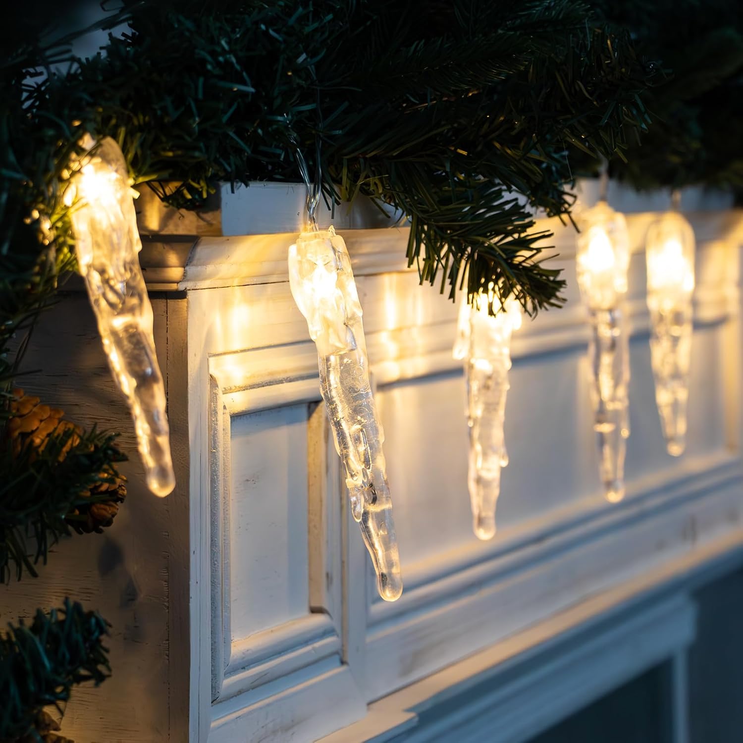 Rhytsing Luces de carámbano de 18 pies, 10 luces LED de carámbano, luces de cadena de hielo de cristal para decoración de Navidad, luz blanca cálida