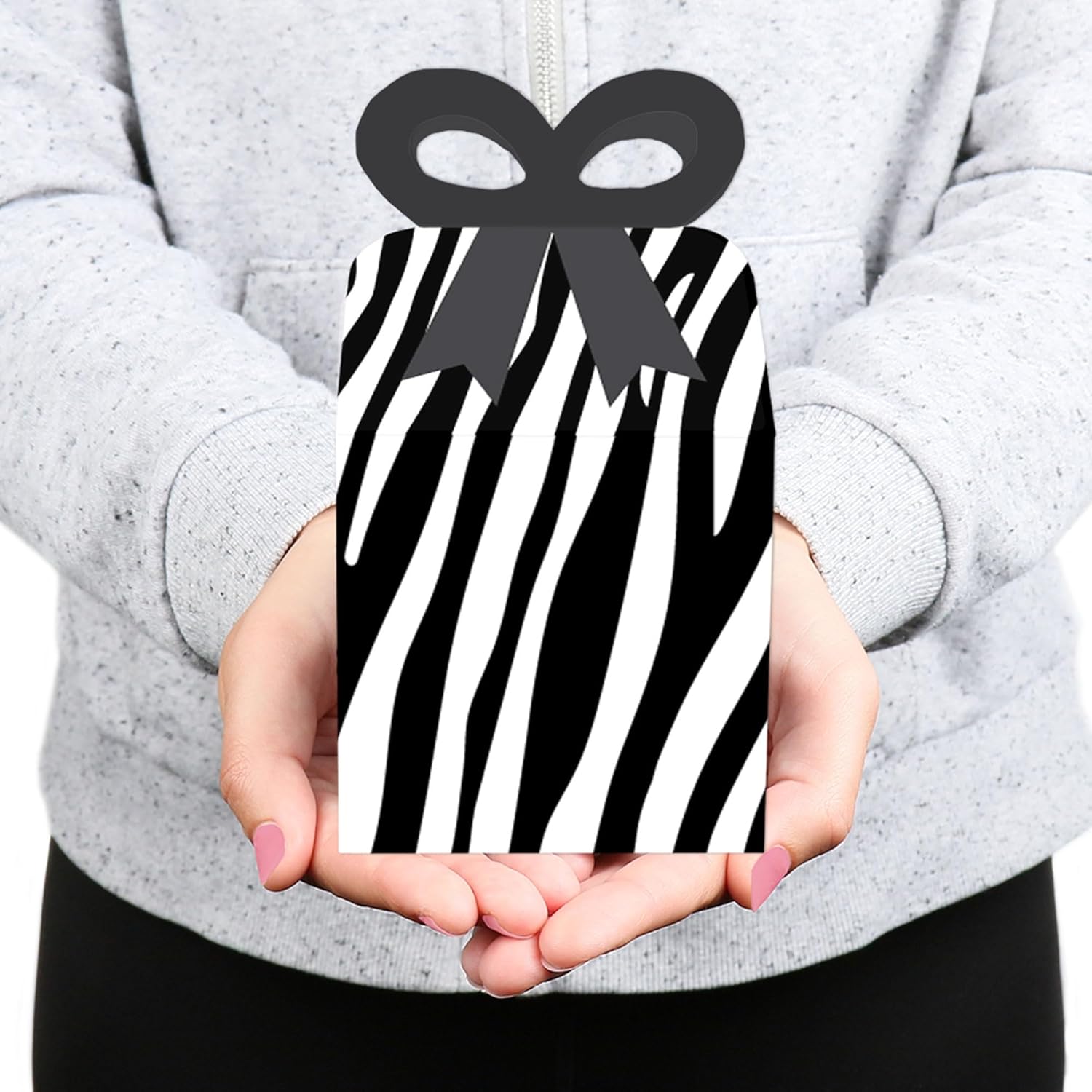 Big Dot of Happiness Cajas de regalo cuadradas con estampado de cebra, cajas de lazo para fiesta de safari, juego de 12