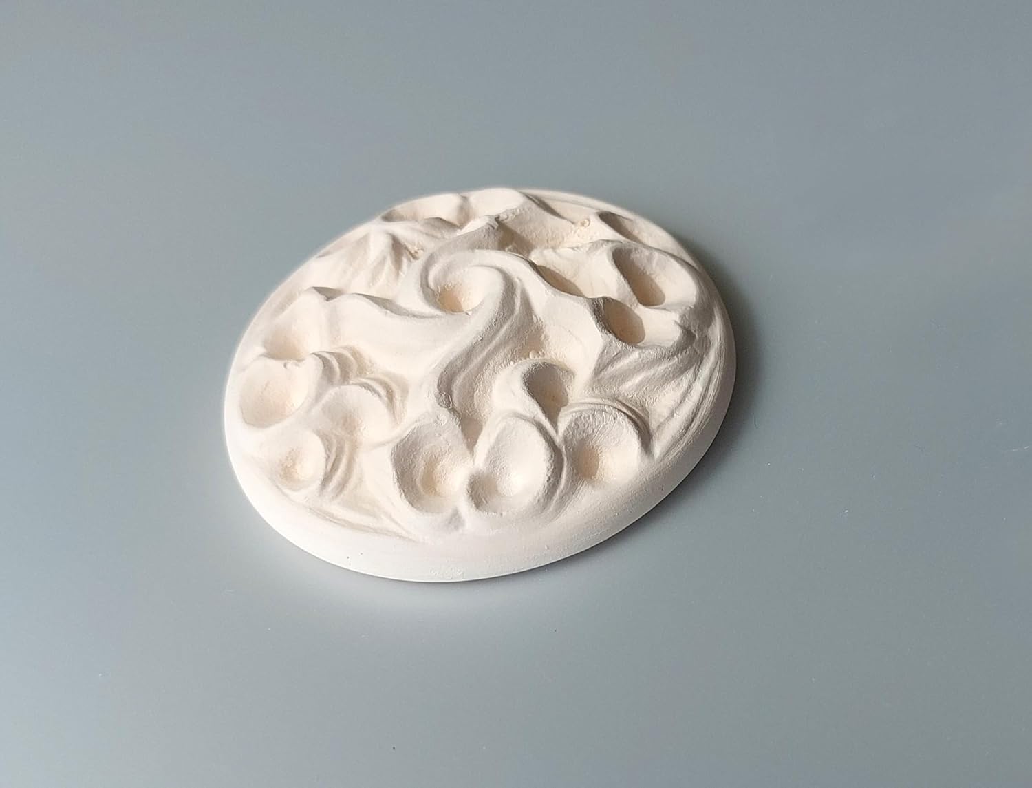 CRECEN Air Purifying Healing Ceramic Stone Diffuser – Round Vine-Eliminate Bad Odors, Eliminate Bad Odors, Crafted with natural material,
