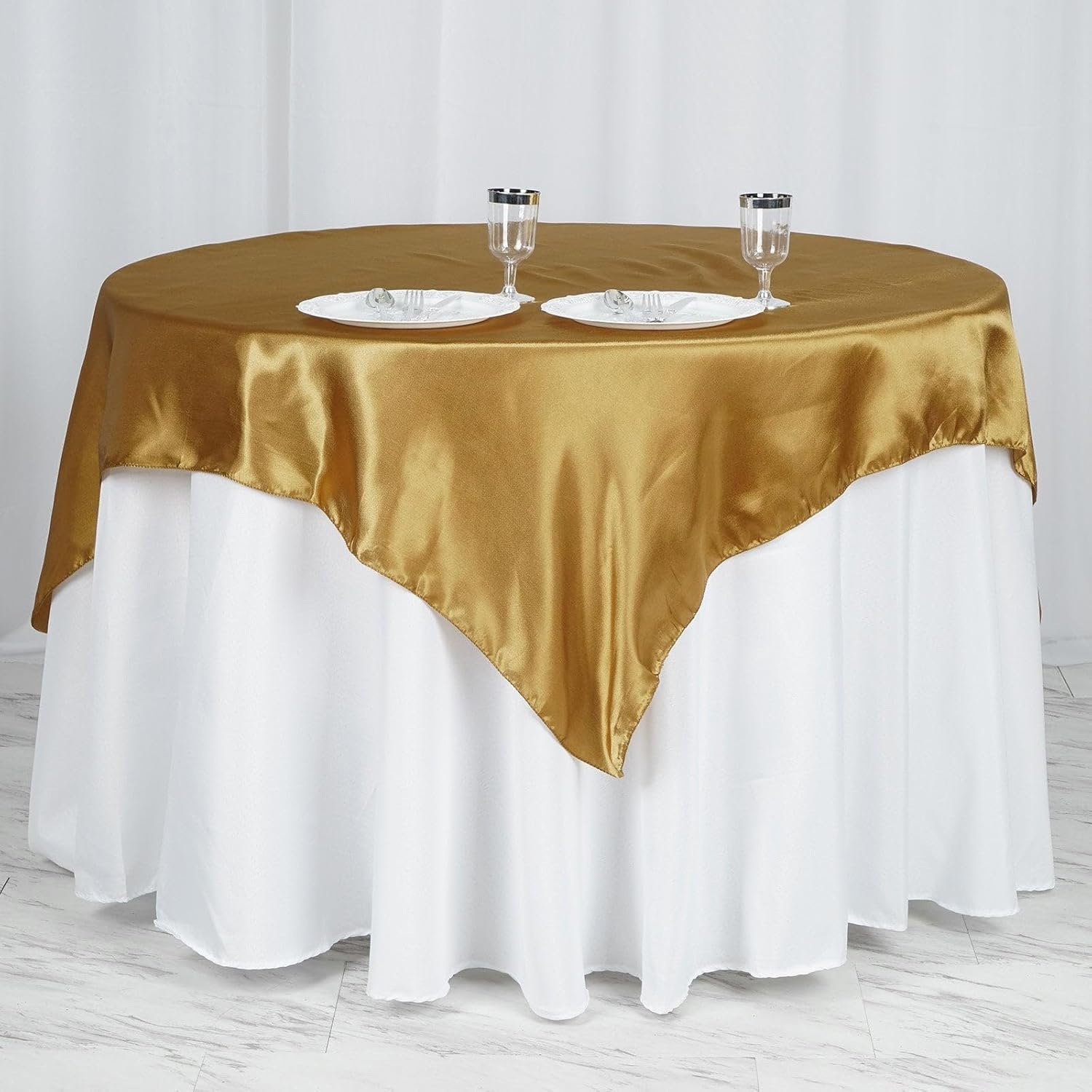 Efavormart – Paquete de 5 manteles cuadrados de satén de 60 pulgadas para decoración de mesa de bodas, catering, fiestas, manteles cuadrados dorados