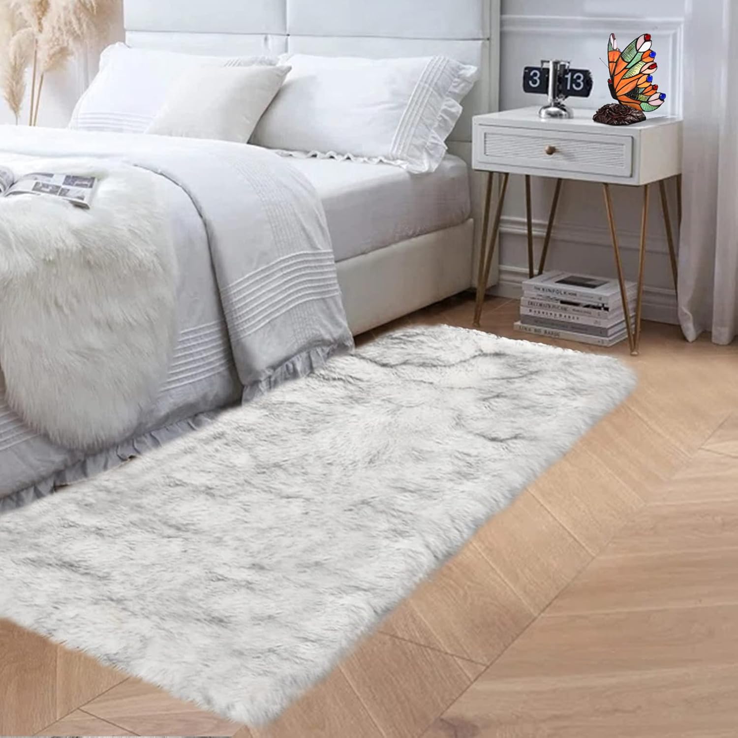 Alfombra de pasillo de 2 x 6 pies para dormitorio, con puntas blancas y grises, lavable de piel de oveja sintética, alfombra para dormitorio de