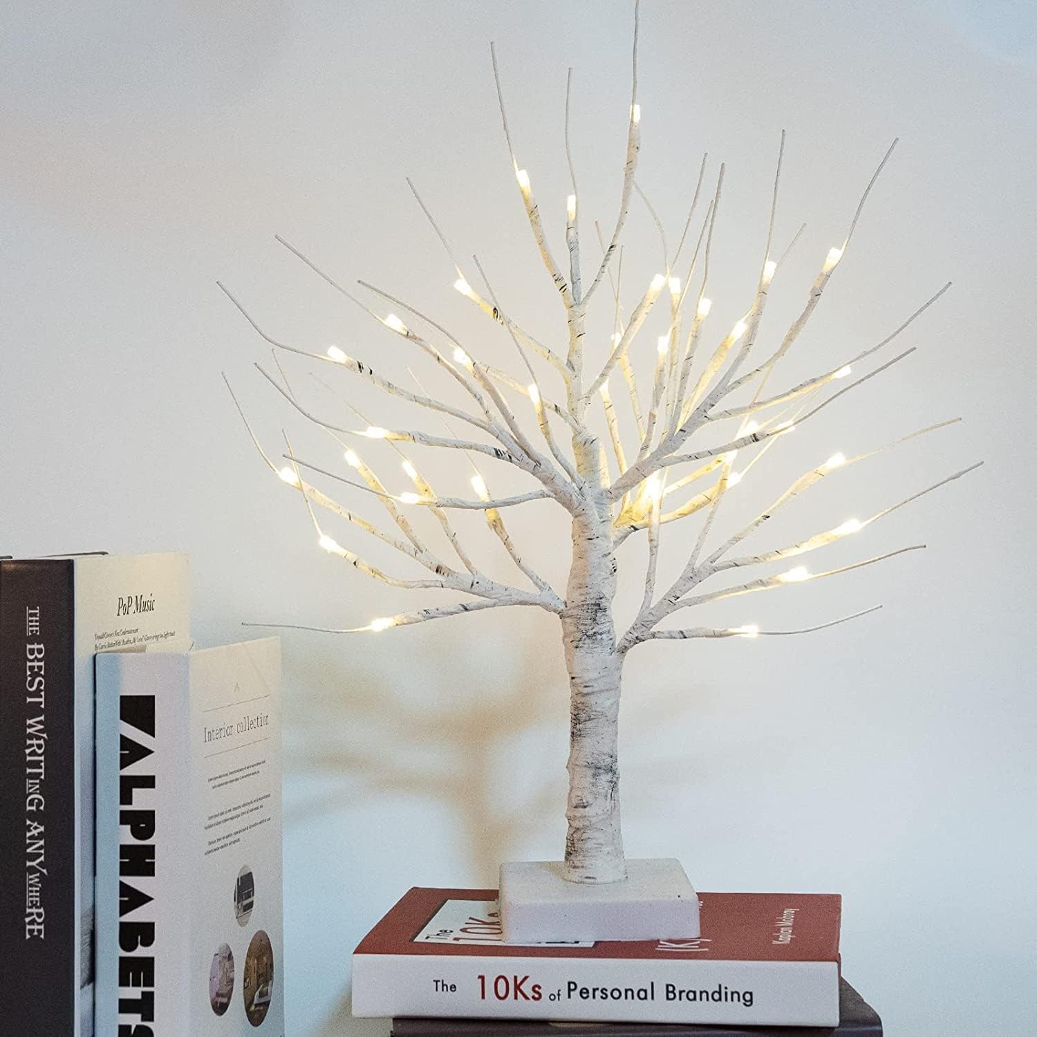 BDUSXYZ Árbol de abedul iluminado con 36 luces LED para decoraciones de San Patricio, juego de 2 árboles artificiales iluminados, árbol bonsái de