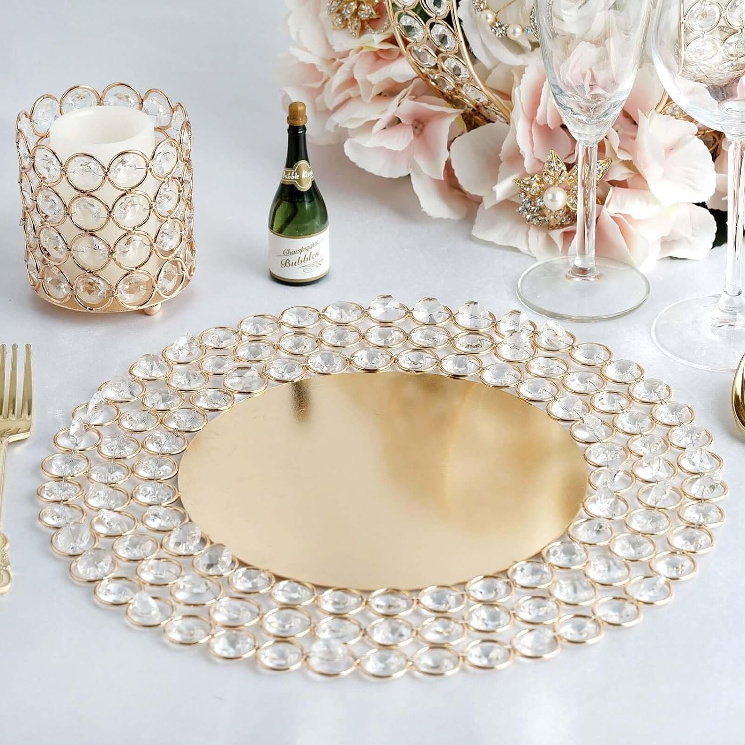 BalsaCircle Platos de metal redondos dorados de 14 pulgadas con cuentas de cristal, suministros de decoración de mesa de catering para cenas, bodas,