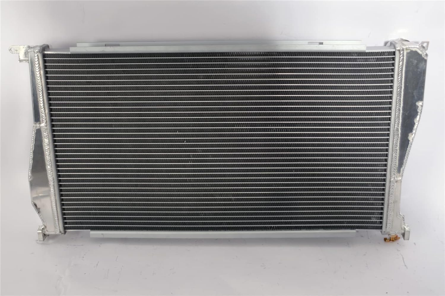 Radiador de aluminio de 2 filas para BMW 335i Z4 3.0L (solo MT) DPI 2973