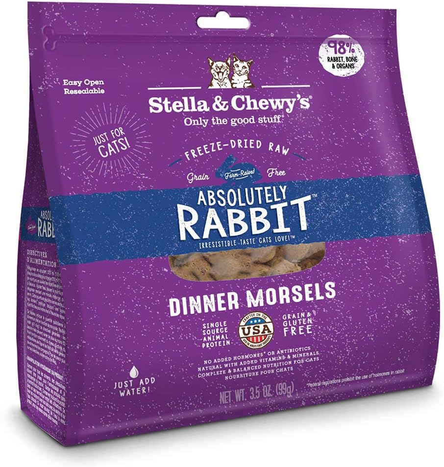 Stella & Chewy’s – Bocadillos liofilizados crudos para gatos.