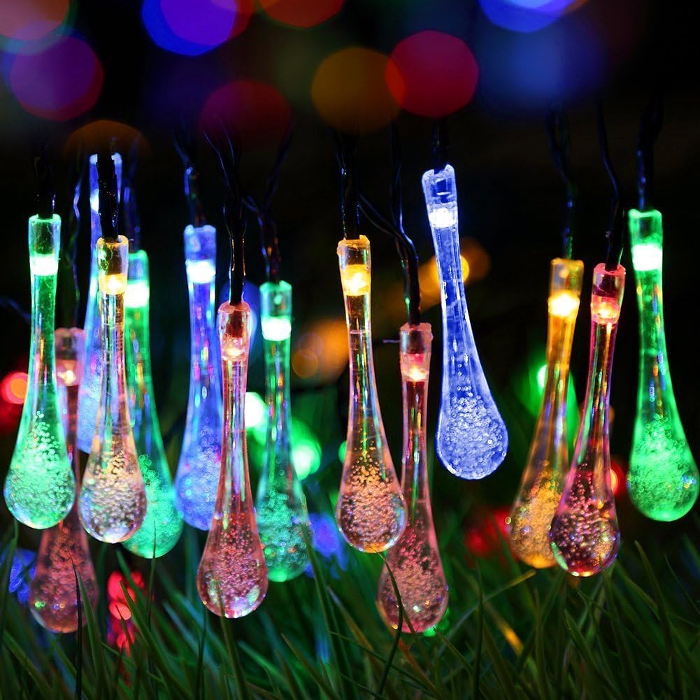 Hann Guirnalda de 30 luces LED solares, 20 pies, luces coloridas de gota de agua, luces de hadas de lluvia, luces estrelladas, luces solares